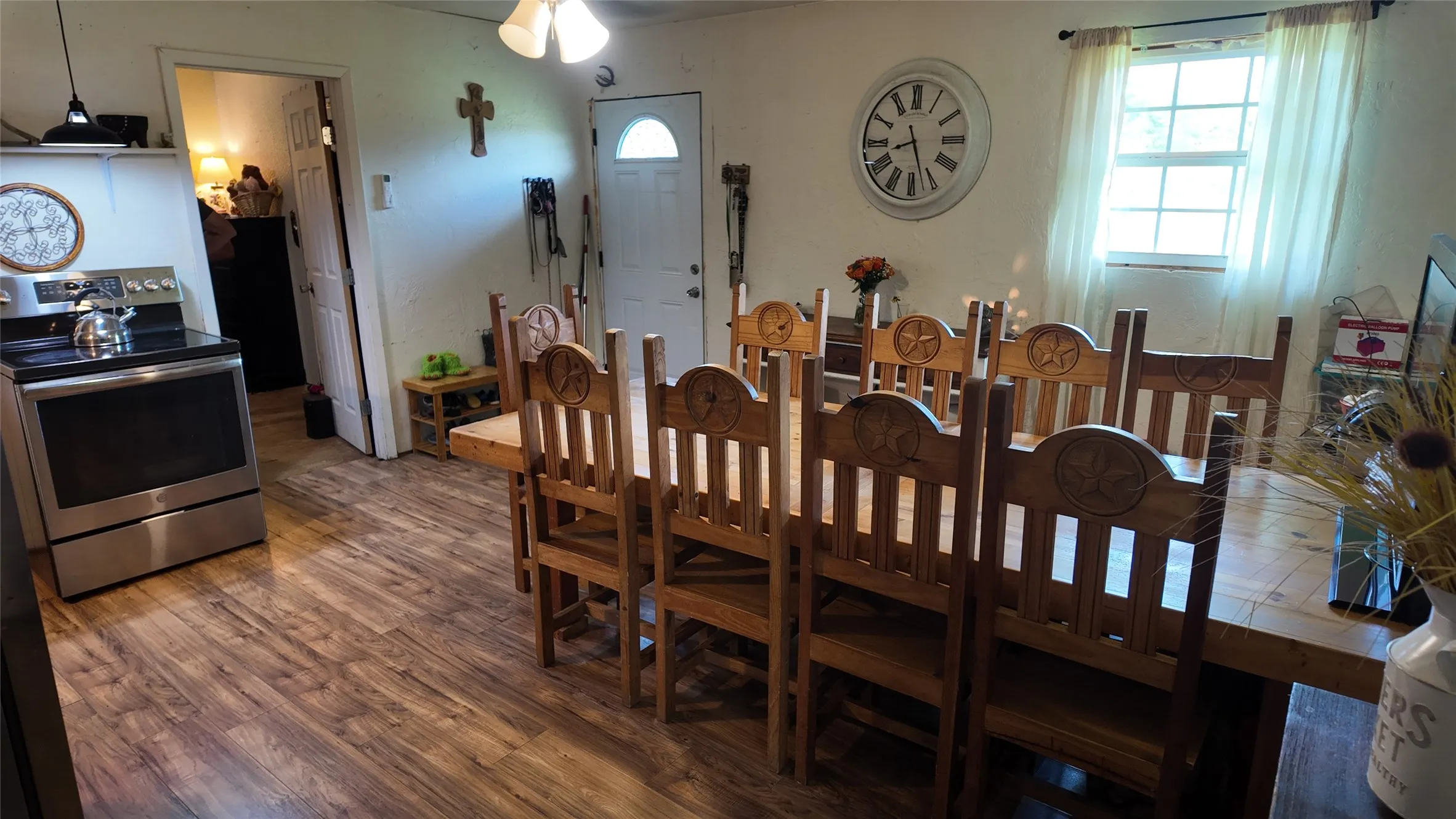 Single Family Residence For Sale in Kaufman County , 6709 Sue Ann Lane, Terrell, Texas 75161, 2 Bedroom, 1 Bathroom, Garage spaces, 879 Sqft, built in 2012, mls#21290790, Real Estate Agent in Terrell, Homes For Sale in Kaufman county, Homes For Sale in Terrell, Realtor in Terrell Texas, Real Estate Brokerage Independent Realty Texas, Luminita Cordes Realtor