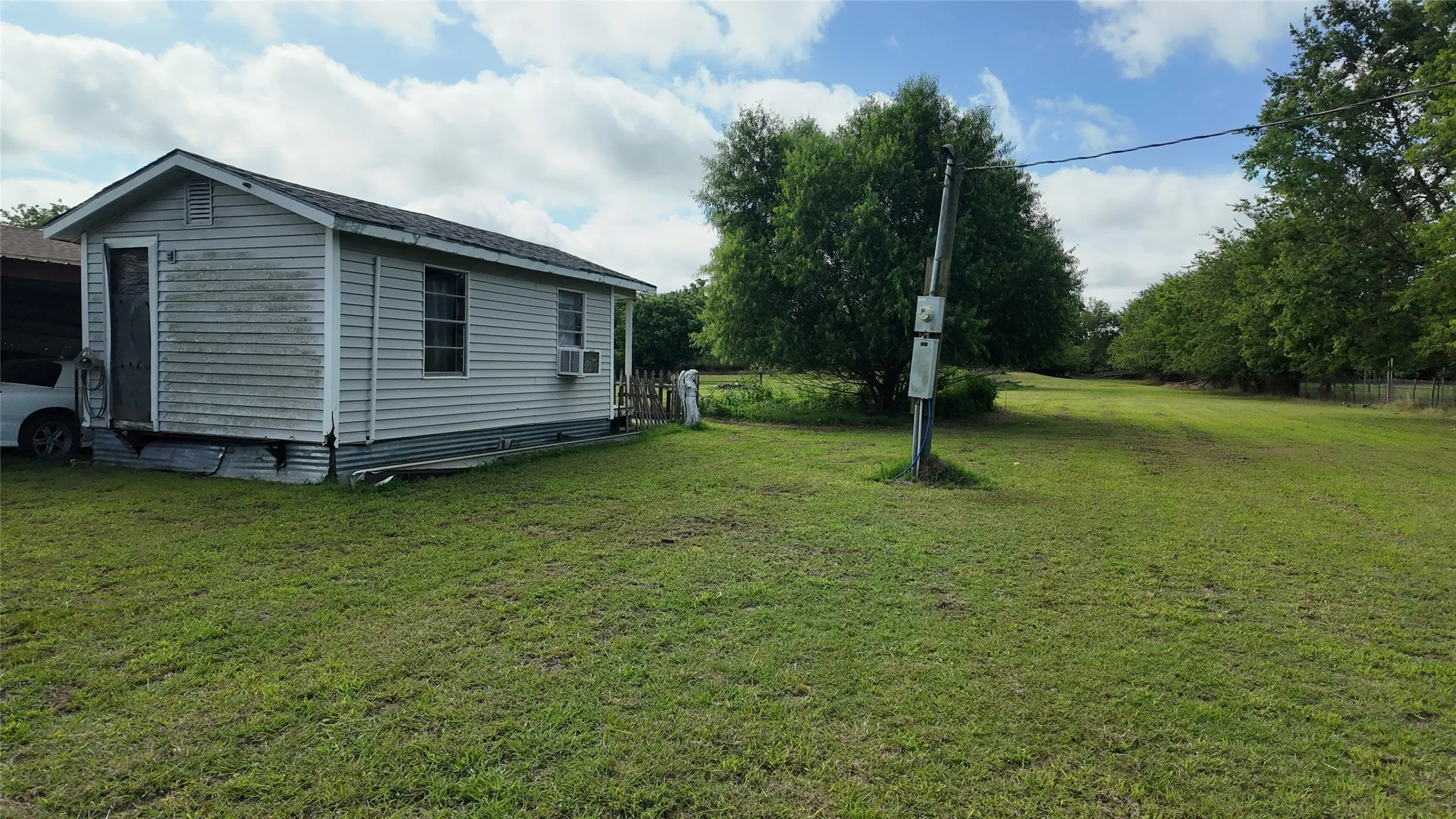Single Family Residence For Sale in Kaufman County , 6709 Sue Ann Lane, Terrell, Texas 75161, 2 Bedroom, 1 Bathroom, Garage spaces, 879 Sqft, built in 2012, mls#21290790, Real Estate Agent in Terrell, Homes For Sale in Kaufman county, Homes For Sale in Terrell, Realtor in Terrell Texas, Real Estate Brokerage Independent Realty Texas, Luminita Cordes Realtor