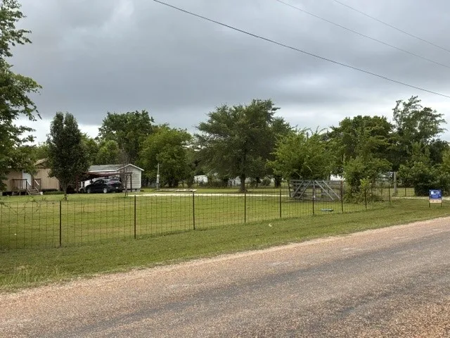 Single Family Residence For Sale in Kaufman County , 6709 Sue Ann Lane, Terrell, Texas 75161, 2 Bedroom, 1 Bathroom, Garage spaces, 879 Sqft, built in 2012, mls#21290790, Real Estate Agent in Terrell, Homes For Sale in Kaufman county, Homes For Sale in Terrell, Realtor in Terrell Texas, Real Estate Brokerage Independent Realty Texas, Luminita Cordes Realtor