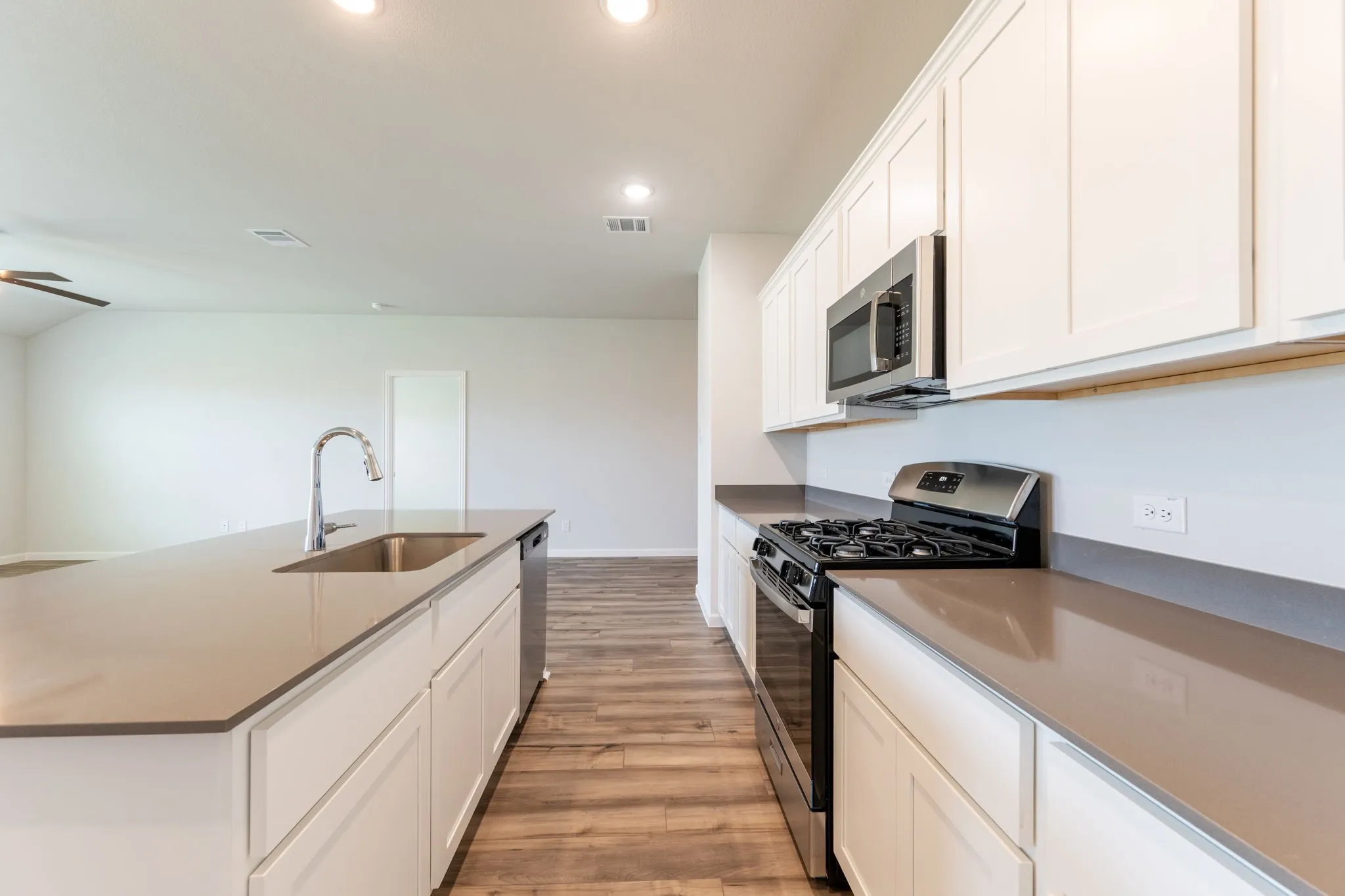Single Family Residence For Rent in Collin County , 3745 Priaire Chapel Road, Royse City, Texas 75189, 4 Bedroom, 2 Bathroom, 2 Garage spaces, 1,962 Sqft, built in 2026, mls#21302246, Real Estate Agent in Royse City, Homes For Rent in Collin county, Homes For Rent in Royse City, Realtor in Royse City Texas, Real Estate Brokerage Independent Realty Texas, Luminita Cordes Realtor