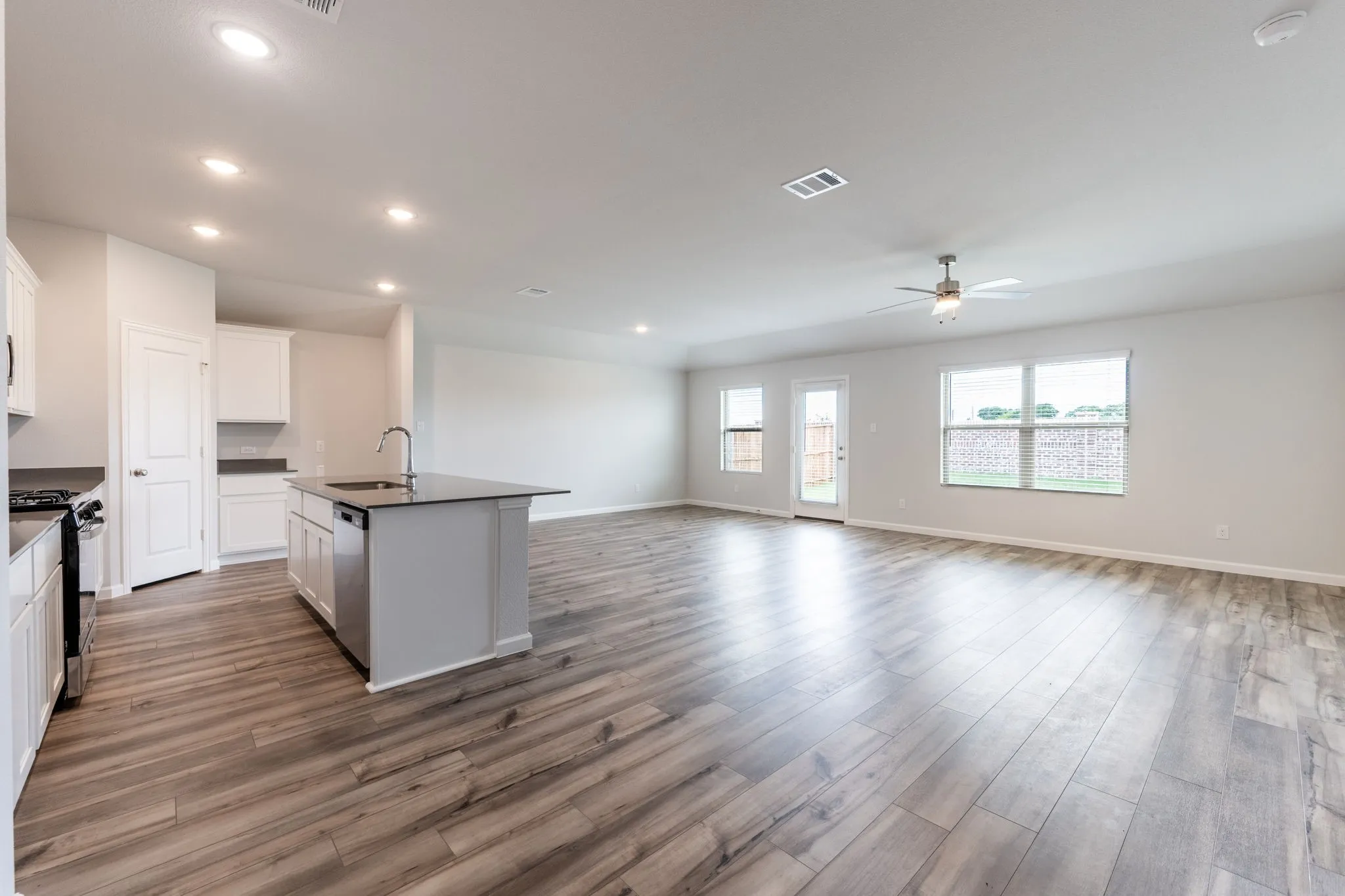Single Family Residence For Rent in Collin County , 3745 Priaire Chapel Road, Royse City, Texas 75189, 4 Bedroom, 2 Bathroom, 2 Garage spaces, 1,962 Sqft, built in 2026, mls#21302246, Real Estate Agent in Royse City, Homes For Rent in Collin county, Homes For Rent in Royse City, Realtor in Royse City Texas, Real Estate Brokerage Independent Realty Texas, Luminita Cordes Realtor