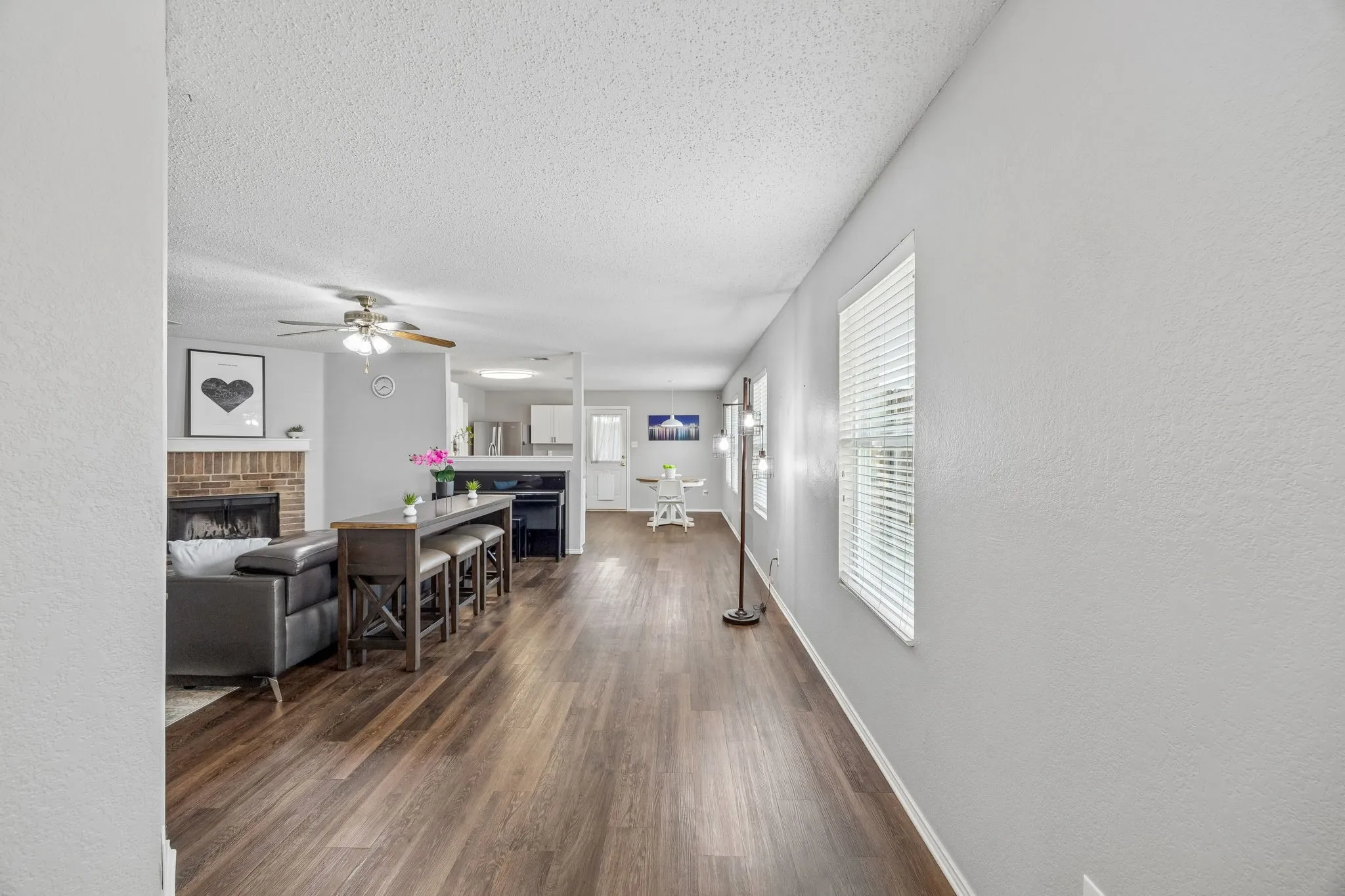 Single Family Residence For Sale in Tarrant County , 5441 Camarillo Drive, Fort Worth, Texas 76244, 3 Bedroom, 2 Bathroom, 2 Garage spaces, 1,519 Sqft, built in 2002, mls#21300354, Real Estate Agent in Fort Worth, Homes For Sale in Tarrant county, Homes For Sale in Fort Worth, Realtor in Fort Worth Texas, Real Estate Brokerage Independent Realty Texas, Luminita Cordes Realtor