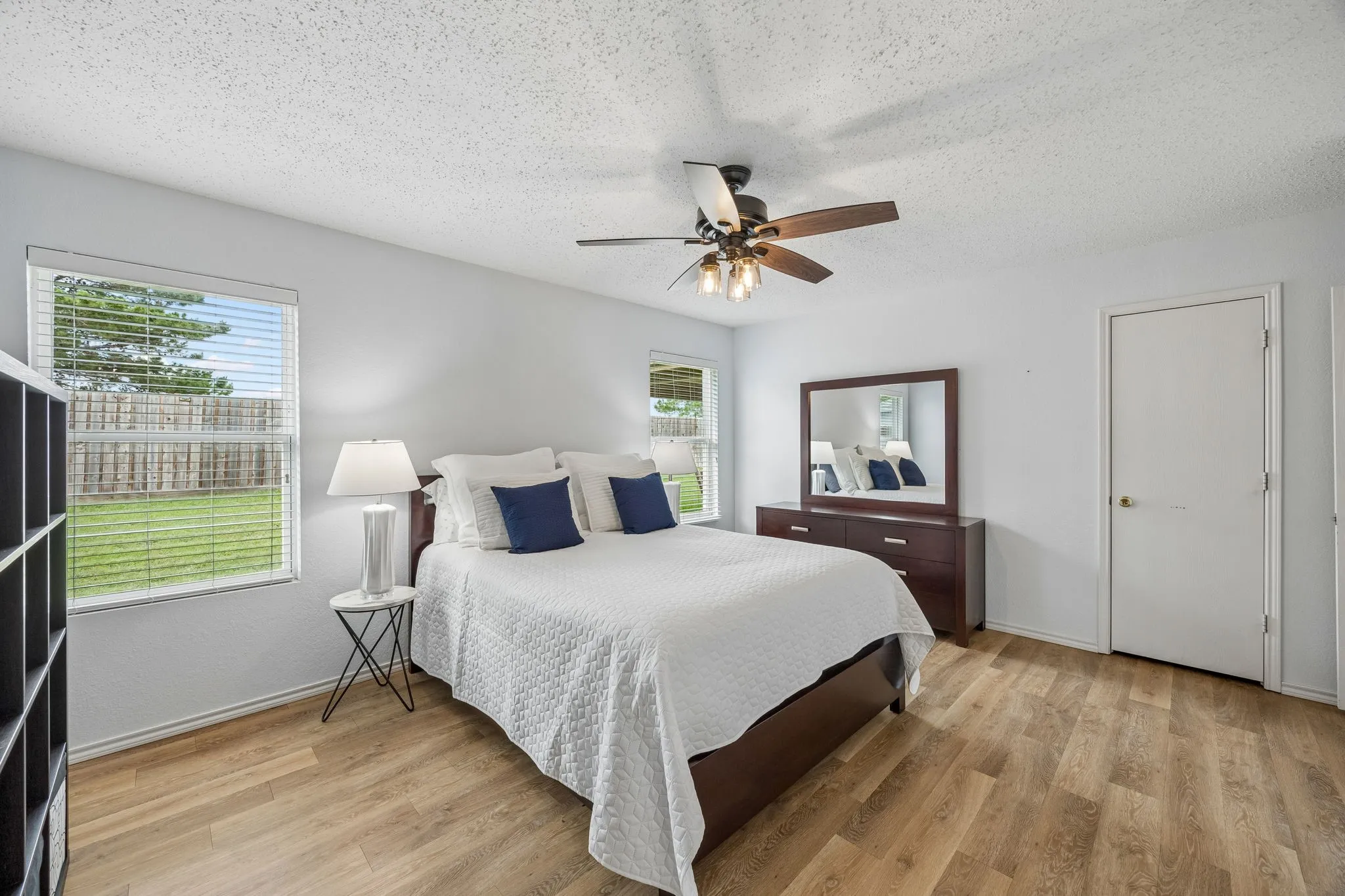 Single Family Residence For Sale in Tarrant County , 5441 Camarillo Drive, Fort Worth, Texas 76244, 3 Bedroom, 2 Bathroom, 2 Garage spaces, 1,519 Sqft, built in 2002, mls#21300354, Real Estate Agent in Fort Worth, Homes For Sale in Tarrant county, Homes For Sale in Fort Worth, Realtor in Fort Worth Texas, Real Estate Brokerage Independent Realty Texas, Luminita Cordes Realtor