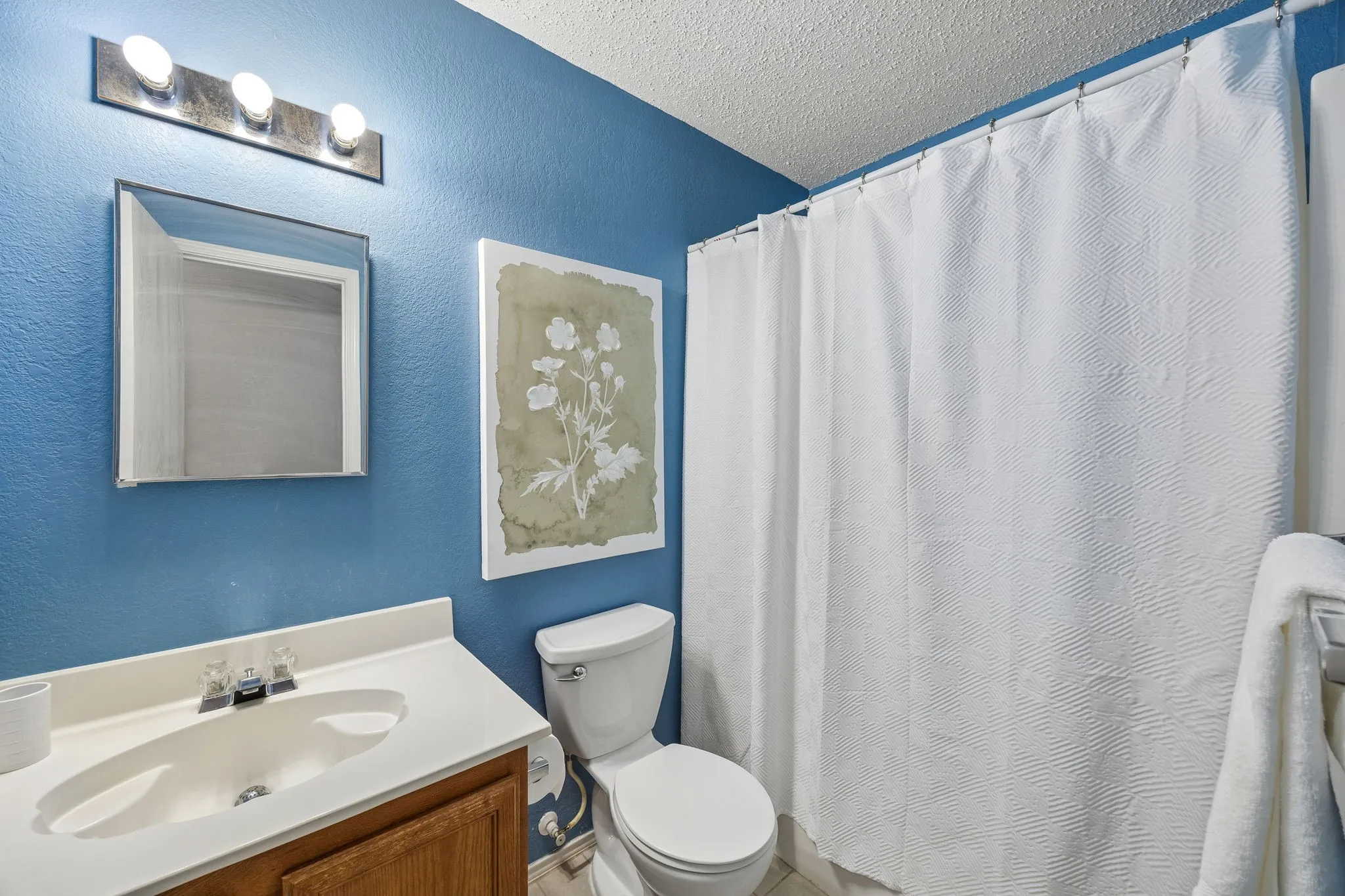Single Family Residence For Sale in Tarrant County , 5441 Camarillo Drive, Fort Worth, Texas 76244, 3 Bedroom, 2 Bathroom, 2 Garage spaces, 1,519 Sqft, built in 2002, mls#21300354, Real Estate Agent in Fort Worth, Homes For Sale in Tarrant county, Homes For Sale in Fort Worth, Realtor in Fort Worth Texas, Real Estate Brokerage Independent Realty Texas, Luminita Cordes Realtor