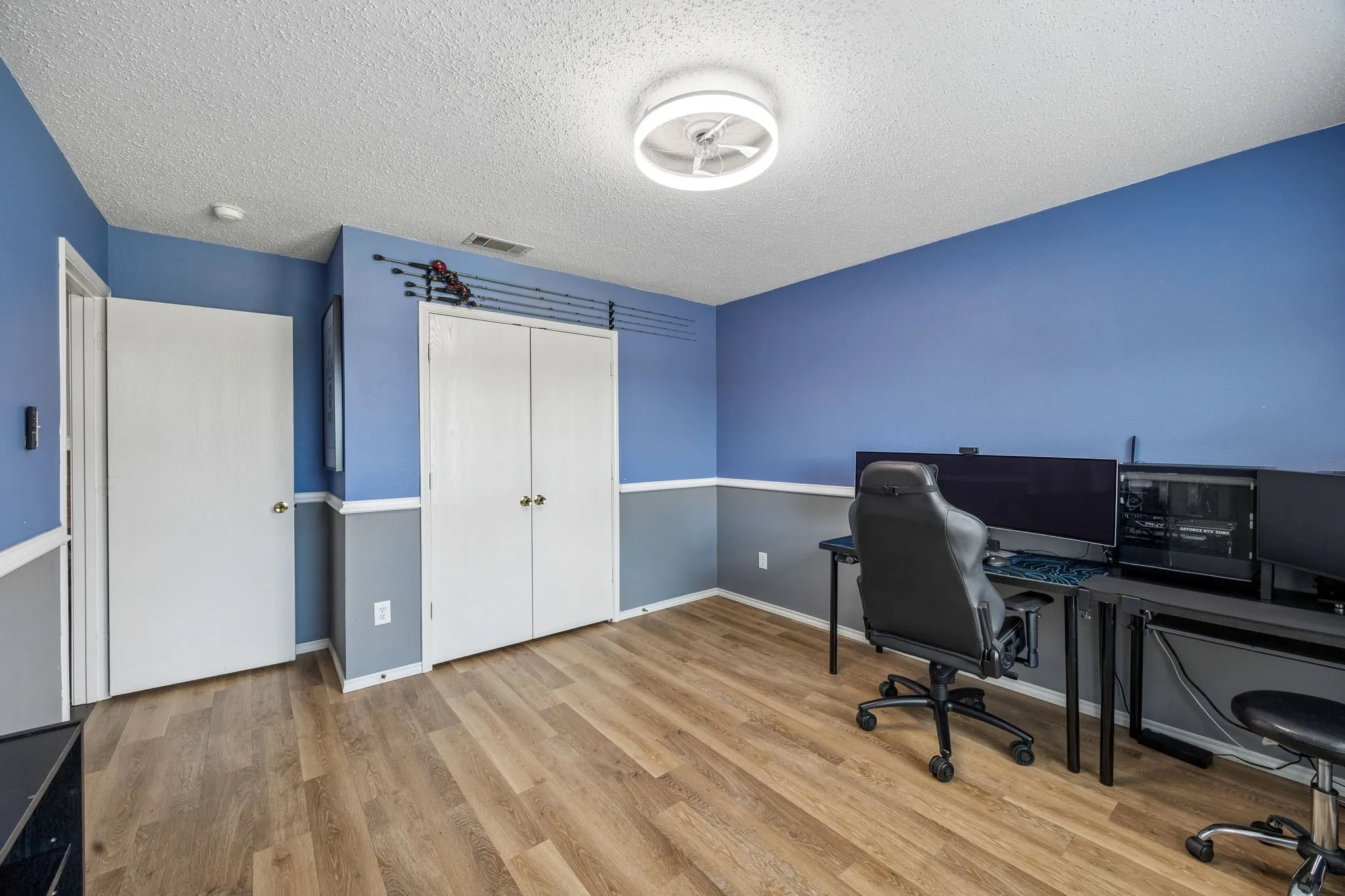 Single Family Residence For Sale in Tarrant County , 5441 Camarillo Drive, Fort Worth, Texas 76244, 3 Bedroom, 2 Bathroom, 2 Garage spaces, 1,519 Sqft, built in 2002, mls#21300354, Real Estate Agent in Fort Worth, Homes For Sale in Tarrant county, Homes For Sale in Fort Worth, Realtor in Fort Worth Texas, Real Estate Brokerage Independent Realty Texas, Luminita Cordes Realtor