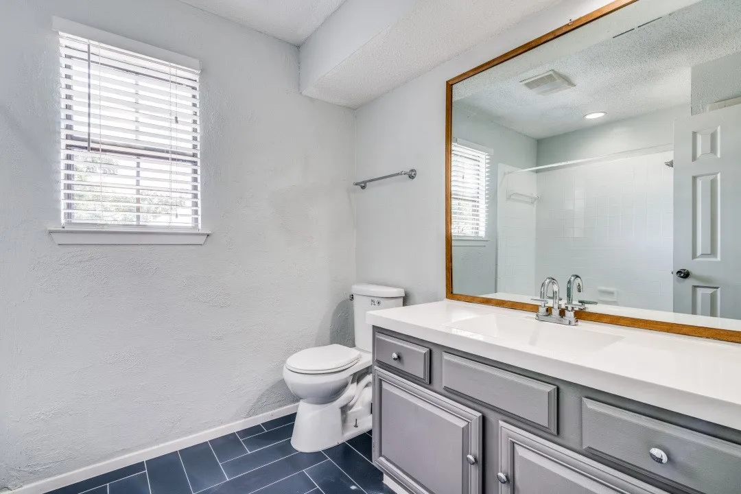 Condominium For Sale in Dallas County , 3635 Garden Brook Drive 10100, Farmers Branch, Texas 75234, 2 Bedroom, 3 Bathroom, Garage spaces, 1,304 Sqft, built in 1983, mls#21301734, Real Estate Agent in Farmers Branch, Homes For Sale in Dallas county, Homes For Sale in Farmers Branch, Realtor in Farmers Branch Texas, Real Estate Brokerage Independent Realty Texas, Luminita Cordes Realtor