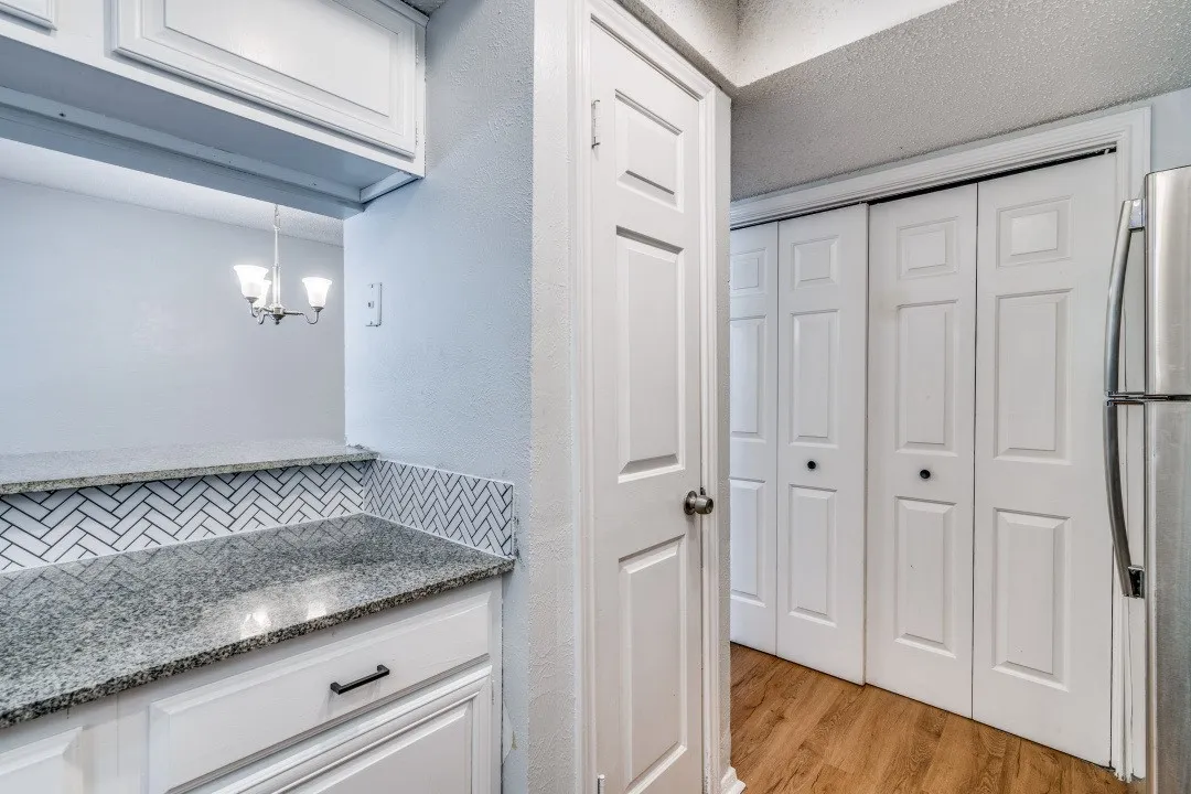 Condominium For Sale in Dallas County , 3635 Garden Brook Drive 10100, Farmers Branch, Texas 75234, 2 Bedroom, 3 Bathroom, Garage spaces, 1,304 Sqft, built in 1983, mls#21301734, Real Estate Agent in Farmers Branch, Homes For Sale in Dallas county, Homes For Sale in Farmers Branch, Realtor in Farmers Branch Texas, Real Estate Brokerage Independent Realty Texas, Luminita Cordes Realtor