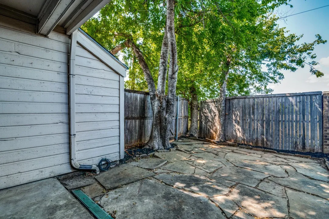 Condominium For Sale in Dallas County , 3635 Garden Brook Drive 10100, Farmers Branch, Texas 75234, 2 Bedroom, 3 Bathroom, Garage spaces, 1,304 Sqft, built in 1983, mls#21301734, Real Estate Agent in Farmers Branch, Homes For Sale in Dallas county, Homes For Sale in Farmers Branch, Realtor in Farmers Branch Texas, Real Estate Brokerage Independent Realty Texas, Luminita Cordes Realtor