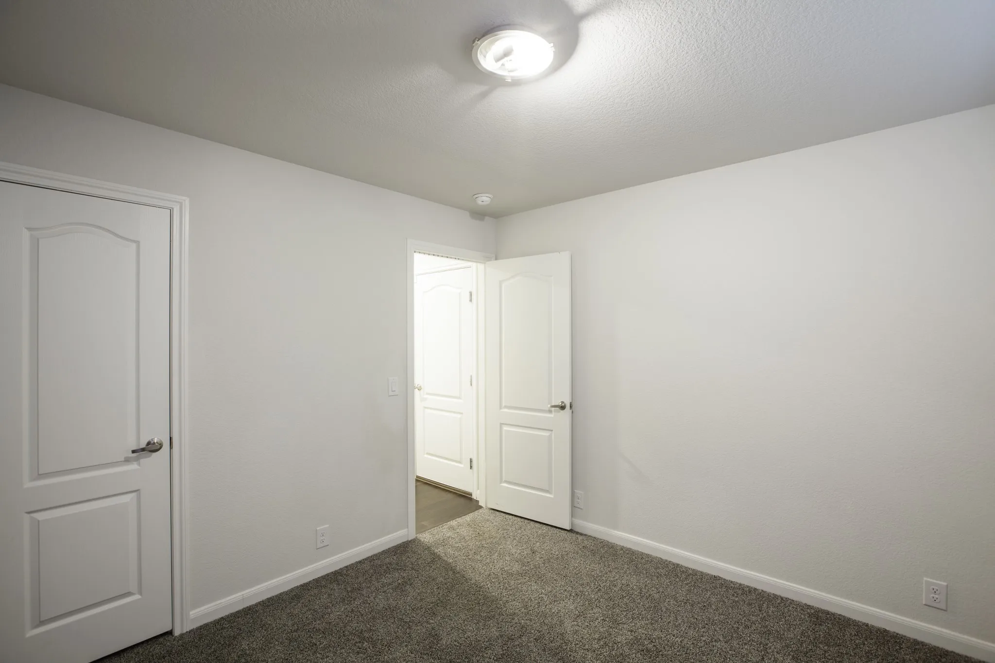 Single Family Residence For Rent in Kaufman County , 3811 Thomas Plains Drive, Forney, Texas 75126, 4 Bedroom, 3 Bathroom, 2 Garage spaces, 2,728 Sqft, built in 2022, mls#21302275, Real Estate Agent in Forney, Homes For Rent in Kaufman county, Homes For Rent in Forney, Realtor in Forney Texas, Real Estate Brokerage Independent Realty Texas, Luminita Cordes Realtor