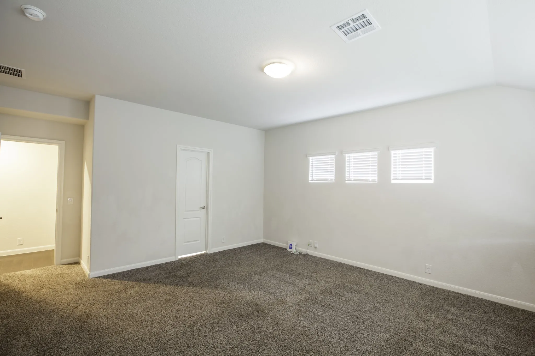 Single Family Residence For Rent in Kaufman County , 3811 Thomas Plains Drive, Forney, Texas 75126, 4 Bedroom, 3 Bathroom, 2 Garage spaces, 2,728 Sqft, built in 2022, mls#21302275, Real Estate Agent in Forney, Homes For Rent in Kaufman county, Homes For Rent in Forney, Realtor in Forney Texas, Real Estate Brokerage Independent Realty Texas, Luminita Cordes Realtor