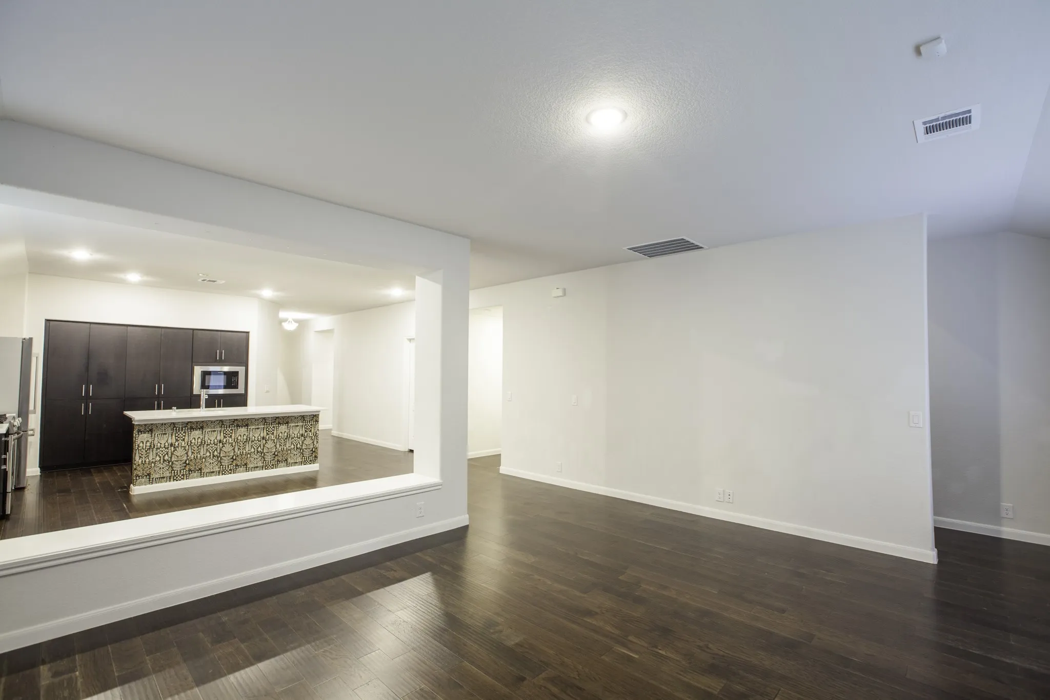 Single Family Residence For Rent in Kaufman County , 3811 Thomas Plains Drive, Forney, Texas 75126, 4 Bedroom, 3 Bathroom, 2 Garage spaces, 2,728 Sqft, built in 2022, mls#21302275, Real Estate Agent in Forney, Homes For Rent in Kaufman county, Homes For Rent in Forney, Realtor in Forney Texas, Real Estate Brokerage Independent Realty Texas, Luminita Cordes Realtor