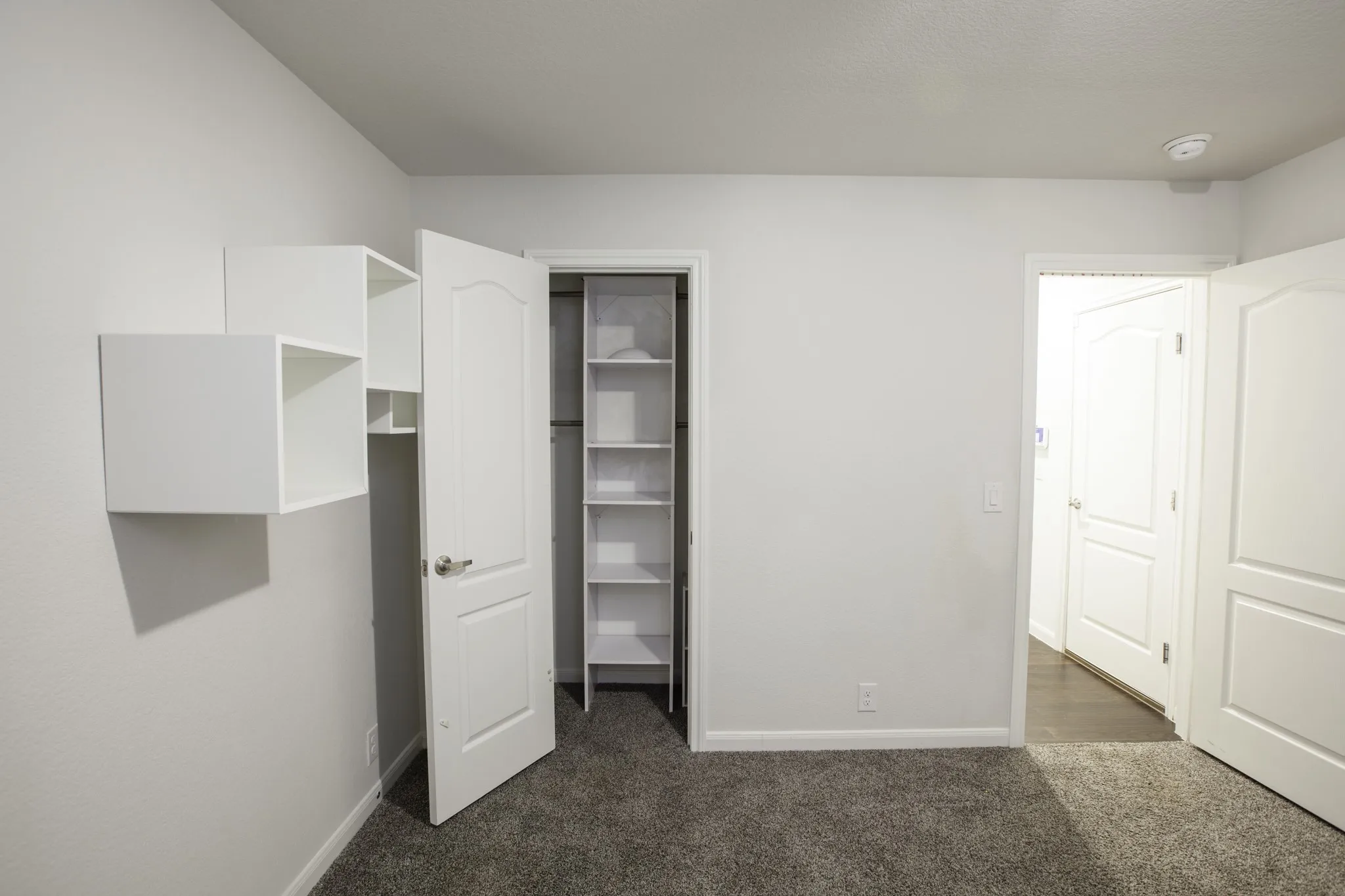 Single Family Residence For Rent in Kaufman County , 3811 Thomas Plains Drive, Forney, Texas 75126, 4 Bedroom, 3 Bathroom, 2 Garage spaces, 2,728 Sqft, built in 2022, mls#21302275, Real Estate Agent in Forney, Homes For Rent in Kaufman county, Homes For Rent in Forney, Realtor in Forney Texas, Real Estate Brokerage Independent Realty Texas, Luminita Cordes Realtor