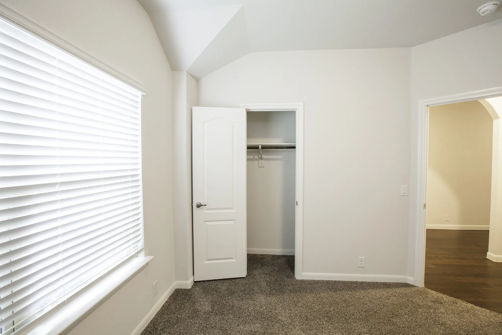 Single Family Residence For Rent in Kaufman County , 3811 Thomas Plains Drive, Forney, Texas 75126, 4 Bedroom, 3 Bathroom, 2 Garage spaces, 2,728 Sqft, built in 2022, mls#21302275, Real Estate Agent in Forney, Homes For Rent in Kaufman county, Homes For Rent in Forney, Realtor in Forney Texas, Real Estate Brokerage Independent Realty Texas, Luminita Cordes Realtor