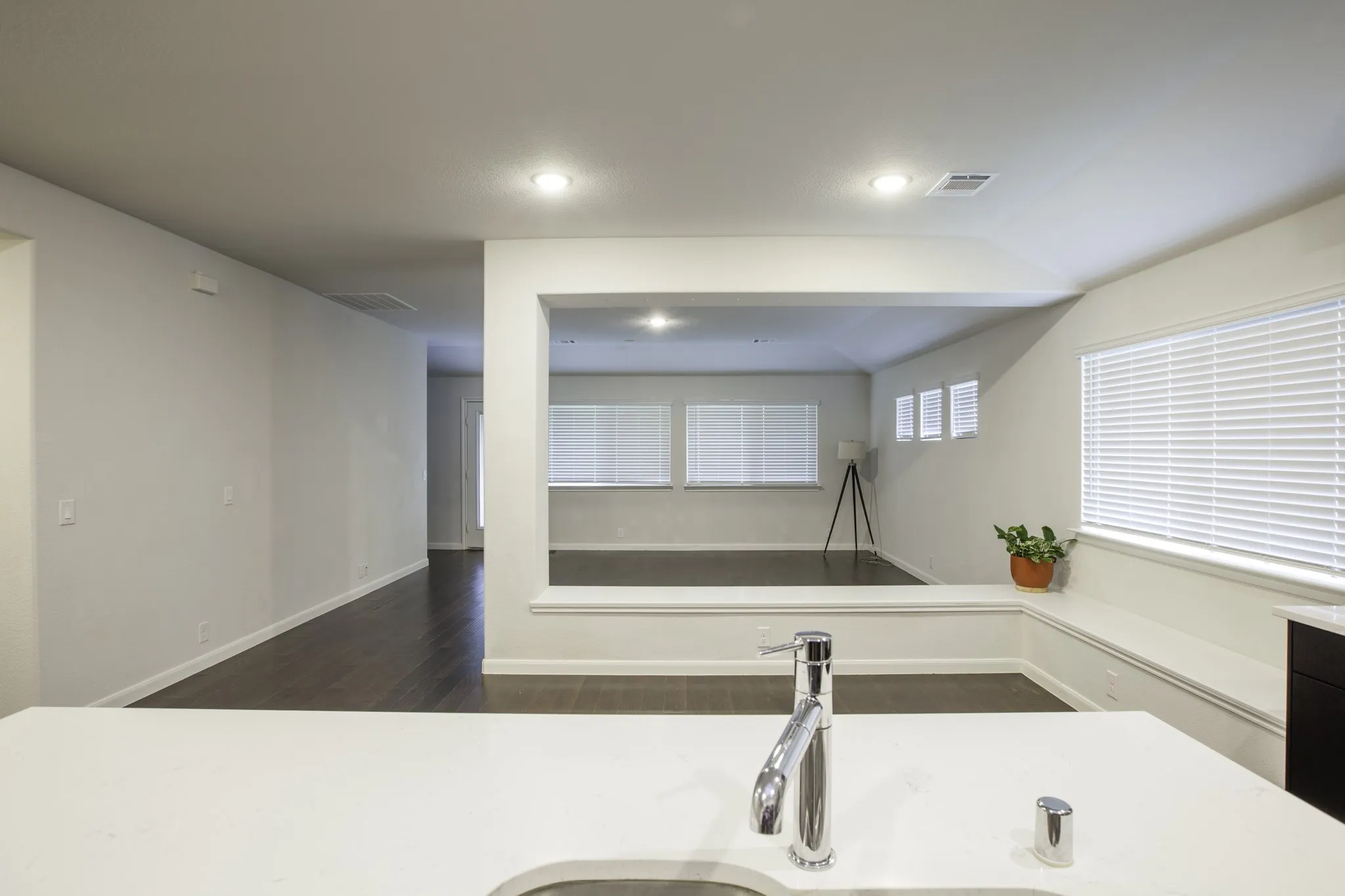 Single Family Residence For Rent in Kaufman County , 3811 Thomas Plains Drive, Forney, Texas 75126, 4 Bedroom, 3 Bathroom, 2 Garage spaces, 2,728 Sqft, built in 2022, mls#21302275, Real Estate Agent in Forney, Homes For Rent in Kaufman county, Homes For Rent in Forney, Realtor in Forney Texas, Real Estate Brokerage Independent Realty Texas, Luminita Cordes Realtor