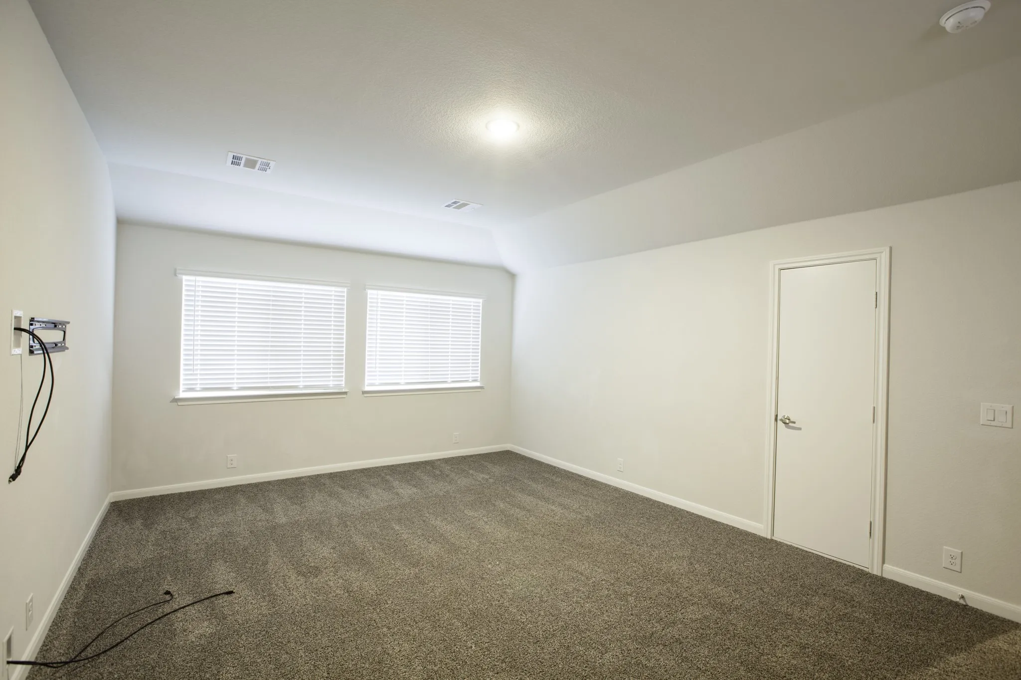 Single Family Residence For Rent in Kaufman County , 3811 Thomas Plains Drive, Forney, Texas 75126, 4 Bedroom, 3 Bathroom, 2 Garage spaces, 2,728 Sqft, built in 2022, mls#21302275, Real Estate Agent in Forney, Homes For Rent in Kaufman county, Homes For Rent in Forney, Realtor in Forney Texas, Real Estate Brokerage Independent Realty Texas, Luminita Cordes Realtor