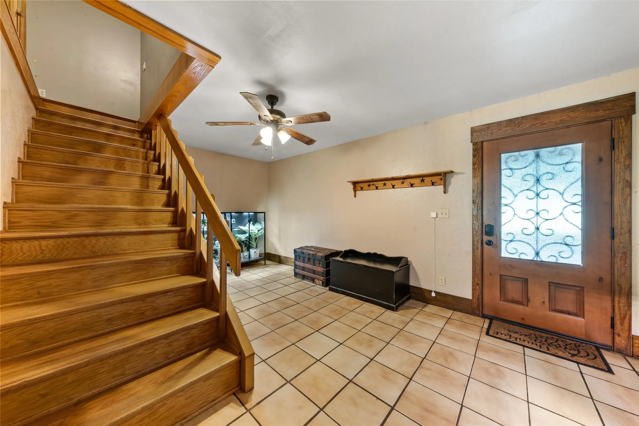 Single Family Residence For Sale in Mc Lennan County , 2059 Southwinds Drive, Lorena, Texas 76655, 6 Bedroom, 3 Bathroom, Garage spaces, 3,000 Sqft, built in 1984, mls#21302286, Real Estate Agent in Lorena, Homes For Sale in Mc Lennan county, Homes For Sale in Lorena, Realtor in Lorena Texas, Real Estate Brokerage Independent Realty Texas, Luminita Cordes Realtor