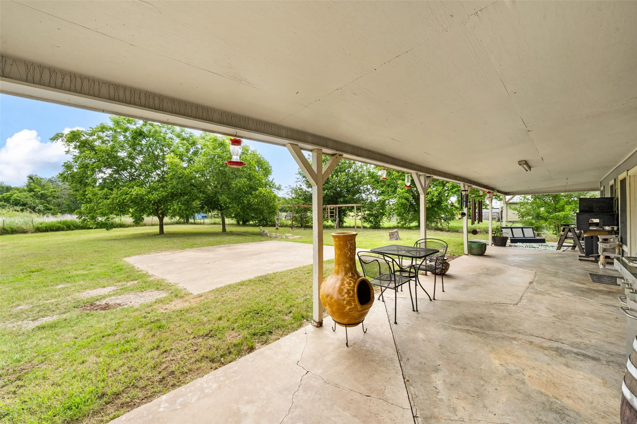 Single Family Residence For Sale in Mc Lennan County , 2059 Southwinds Drive, Lorena, Texas 76655, 6 Bedroom, 3 Bathroom, Garage spaces, 3,000 Sqft, built in 1984, mls#21302286, Real Estate Agent in Lorena, Homes For Sale in Mc Lennan county, Homes For Sale in Lorena, Realtor in Lorena Texas, Real Estate Brokerage Independent Realty Texas, Luminita Cordes Realtor