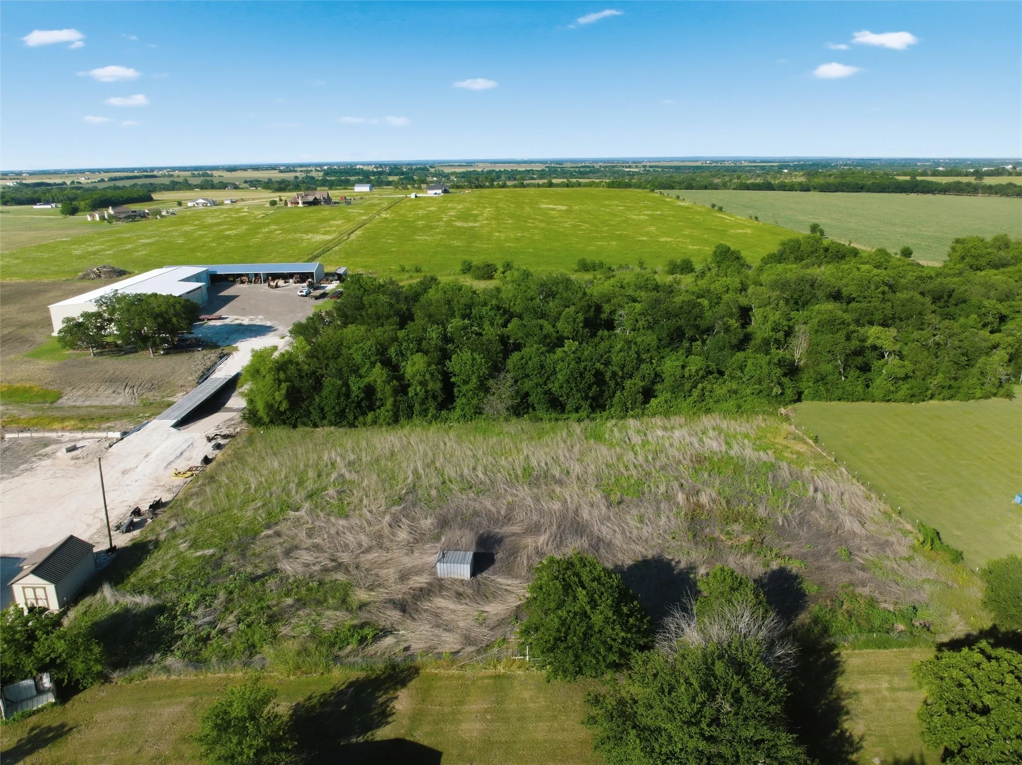 Single Family Residence For Sale in Mc Lennan County , 2059 Southwinds Drive, Lorena, Texas 76655, 6 Bedroom, 3 Bathroom, Garage spaces, 3,000 Sqft, built in 1984, mls#21302286, Real Estate Agent in Lorena, Homes For Sale in Mc Lennan county, Homes For Sale in Lorena, Realtor in Lorena Texas, Real Estate Brokerage Independent Realty Texas, Luminita Cordes Realtor
