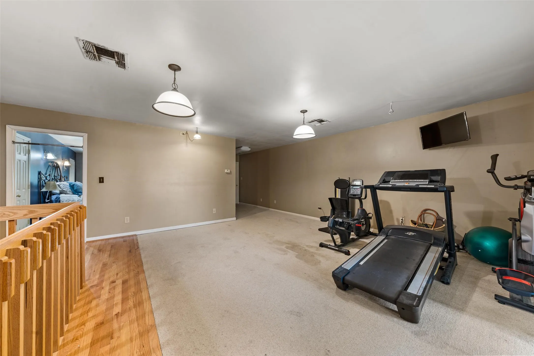 Single Family Residence For Sale in Mc Lennan County , 2059 Southwinds Drive, Lorena, Texas 76655, 6 Bedroom, 3 Bathroom, Garage spaces, 3,000 Sqft, built in 1984, mls#21302286, Real Estate Agent in Lorena, Homes For Sale in Mc Lennan county, Homes For Sale in Lorena, Realtor in Lorena Texas, Real Estate Brokerage Independent Realty Texas, Luminita Cordes Realtor