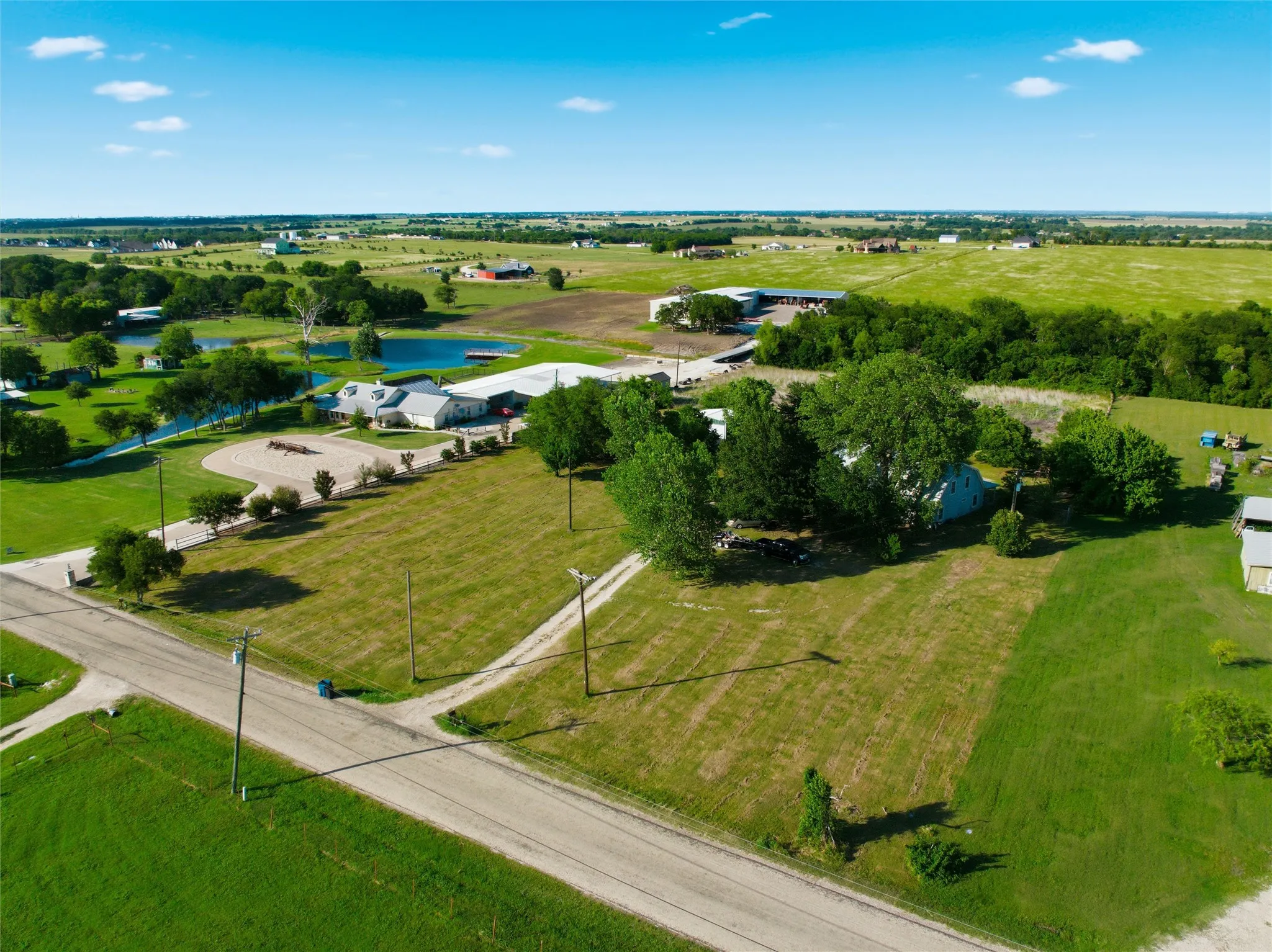 Single Family Residence For Sale in Mc Lennan County , 2059 Southwinds Drive, Lorena, Texas 76655, 6 Bedroom, 3 Bathroom, Garage spaces, 3,000 Sqft, built in 1984, mls#21302286, Real Estate Agent in Lorena, Homes For Sale in Mc Lennan county, Homes For Sale in Lorena, Realtor in Lorena Texas, Real Estate Brokerage Independent Realty Texas, Luminita Cordes Realtor