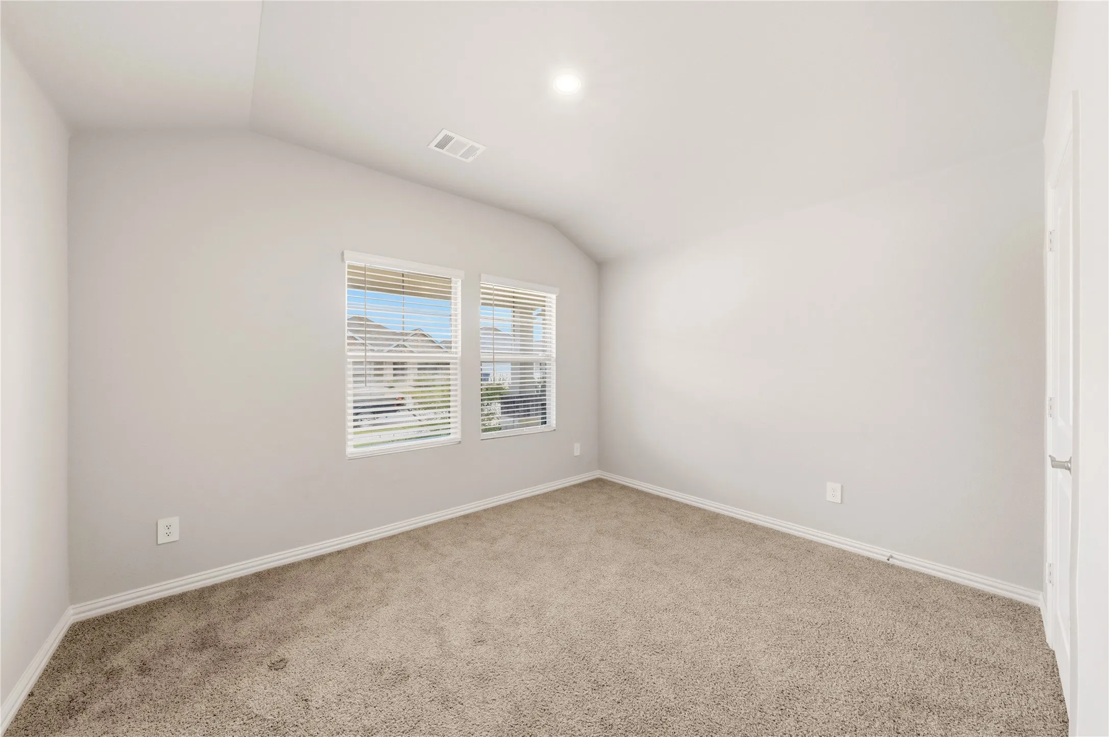 Single Family Residence For Sale in Collin County , 3712 Canyon Drive, Farmersville, Texas 75442, 3 Bedroom, 2 Bathroom, 2 Garage spaces, 1,669 Sqft, built in 2024, mls#21301800, Real Estate Agent in Farmersville, Homes For Sale in Collin county, Homes For Sale in Farmersville, Realtor in Farmersville Texas, Real Estate Brokerage Independent Realty Texas, Luminita Cordes Realtor