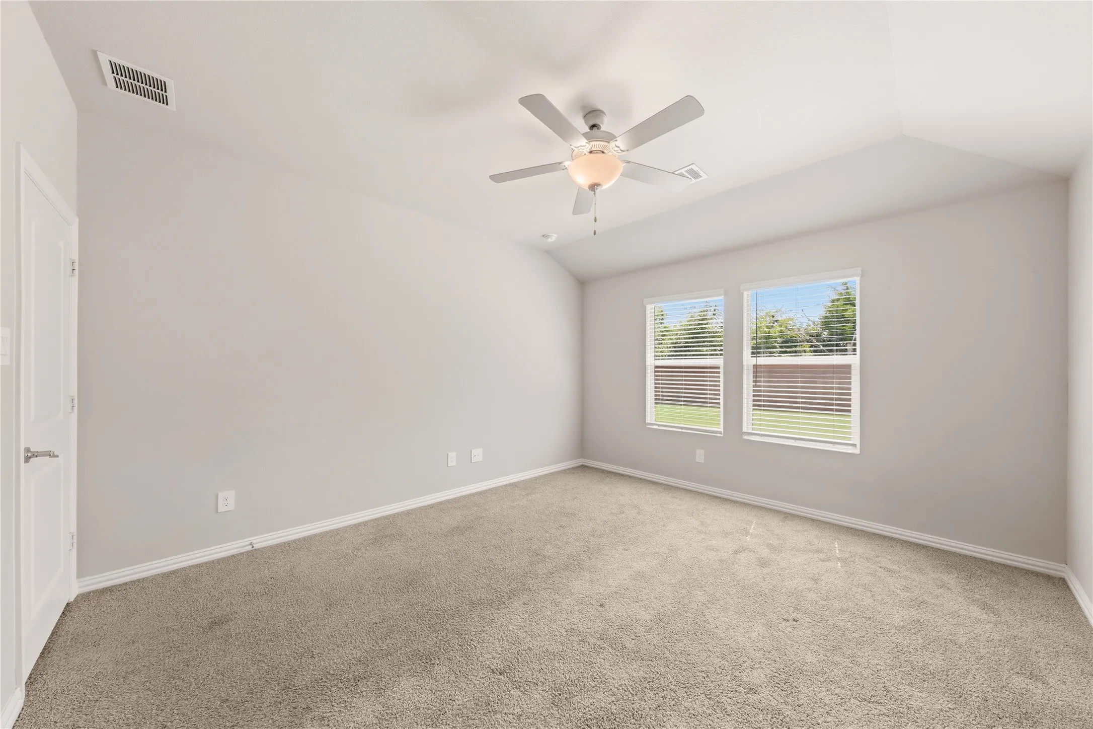 Single Family Residence For Sale in Collin County , 3712 Canyon Drive, Farmersville, Texas 75442, 3 Bedroom, 2 Bathroom, 2 Garage spaces, 1,669 Sqft, built in 2024, mls#21301800, Real Estate Agent in Farmersville, Homes For Sale in Collin county, Homes For Sale in Farmersville, Realtor in Farmersville Texas, Real Estate Brokerage Independent Realty Texas, Luminita Cordes Realtor