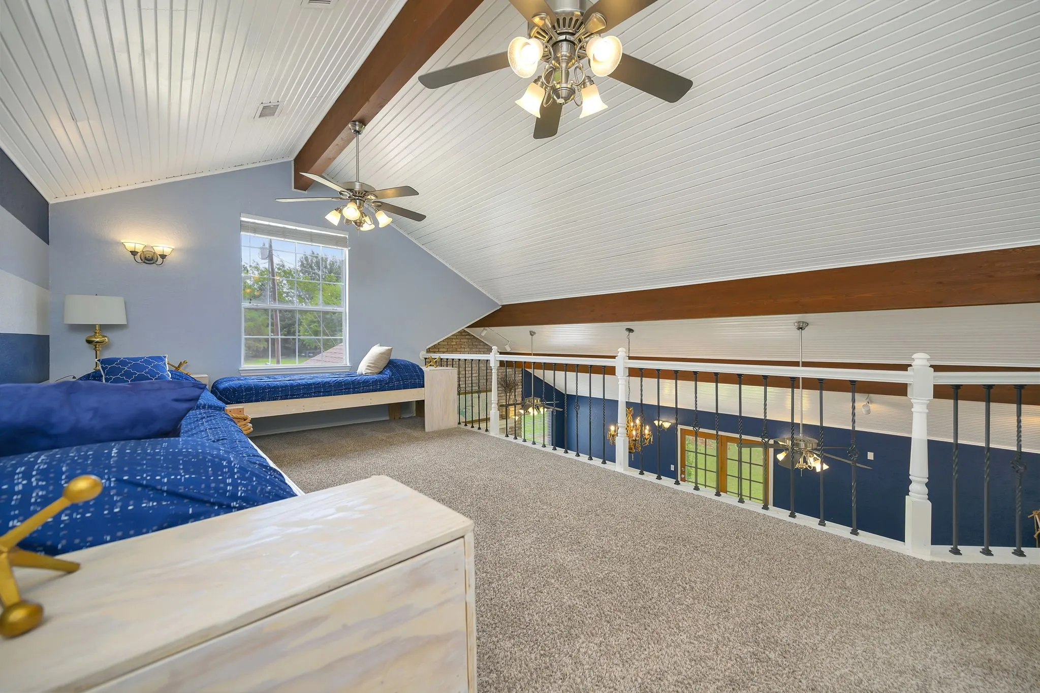 Single Family Residence For Sale in Henderson County , 203 Port Drive, Gun Barrel City, Texas 75156, 5 Bedroom, 3 Bathroom, Garage spaces, 3,034 Sqft, built in 1988, mls#21302081, Real Estate Agent in Gun Barrel City, Homes For Sale in Henderson county, Homes For Sale in Gun Barrel City, Realtor in Gun Barrel City Texas, Real Estate Brokerage Independent Realty Texas, Luminita Cordes Realtor