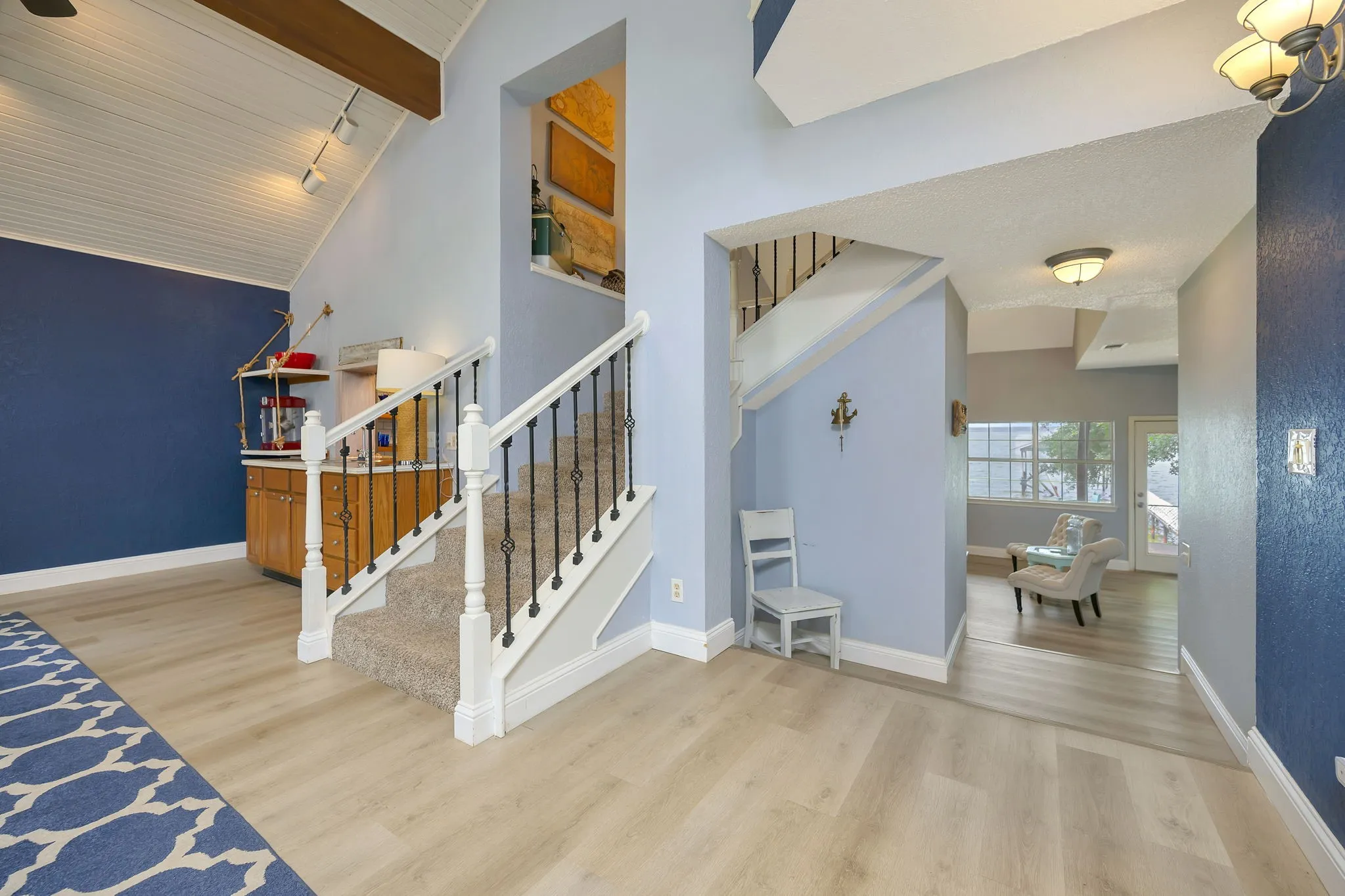 Single Family Residence For Sale in Henderson County , 203 Port Drive, Gun Barrel City, Texas 75156, 5 Bedroom, 3 Bathroom, Garage spaces, 3,034 Sqft, built in 1988, mls#21302081, Real Estate Agent in Gun Barrel City, Homes For Sale in Henderson county, Homes For Sale in Gun Barrel City, Realtor in Gun Barrel City Texas, Real Estate Brokerage Independent Realty Texas, Luminita Cordes Realtor