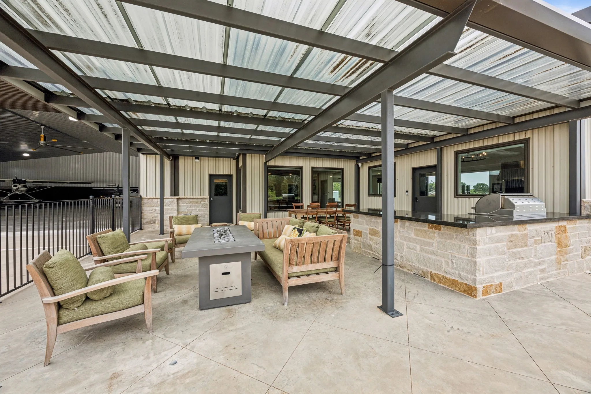 Single Family Residence For Sale in Van Zandt County , 836 VZ County Road, Van, Texas 75790, 1 Bedroom, 2 Bathroom, 3 Garage spaces, 10,848 Sqft, built in 2020, mls#21302348, Real Estate Agent in Van, Homes For Sale in Van Zandt county, Homes For Sale in Van, Realtor in Van Texas, Real Estate Brokerage Independent Realty Texas, Luminita Cordes Realtor