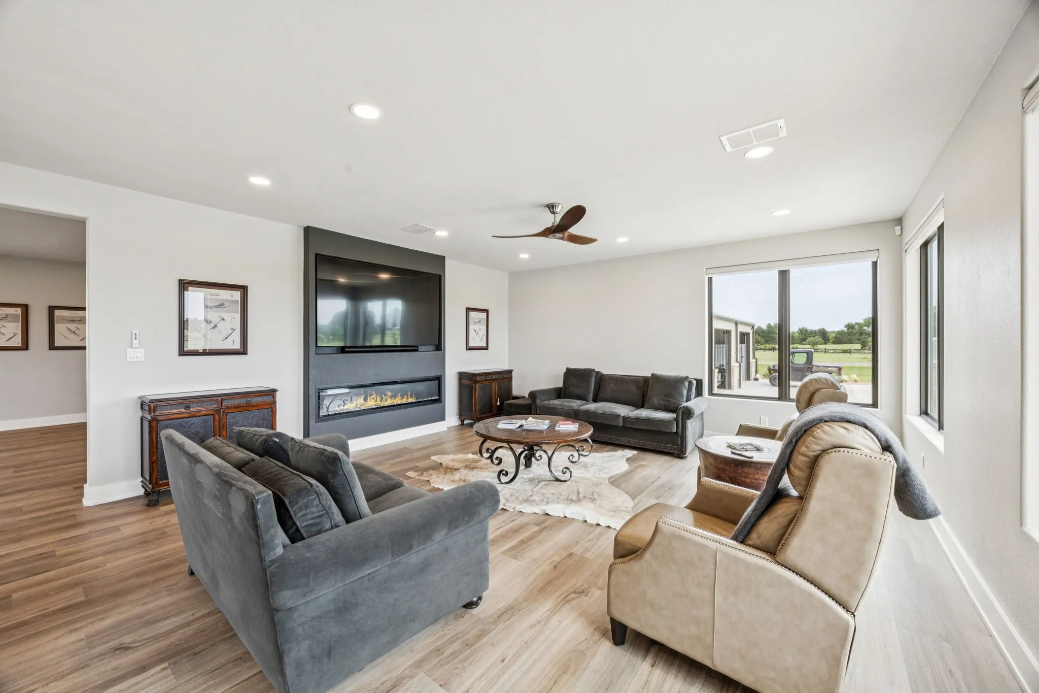 Single Family Residence For Sale in Van Zandt County , 836 VZ County Road, Van, Texas 75790, 1 Bedroom, 2 Bathroom, 3 Garage spaces, 10,848 Sqft, built in 2020, mls#21302348, Real Estate Agent in Van, Homes For Sale in Van Zandt county, Homes For Sale in Van, Realtor in Van Texas, Real Estate Brokerage Independent Realty Texas, Luminita Cordes Realtor