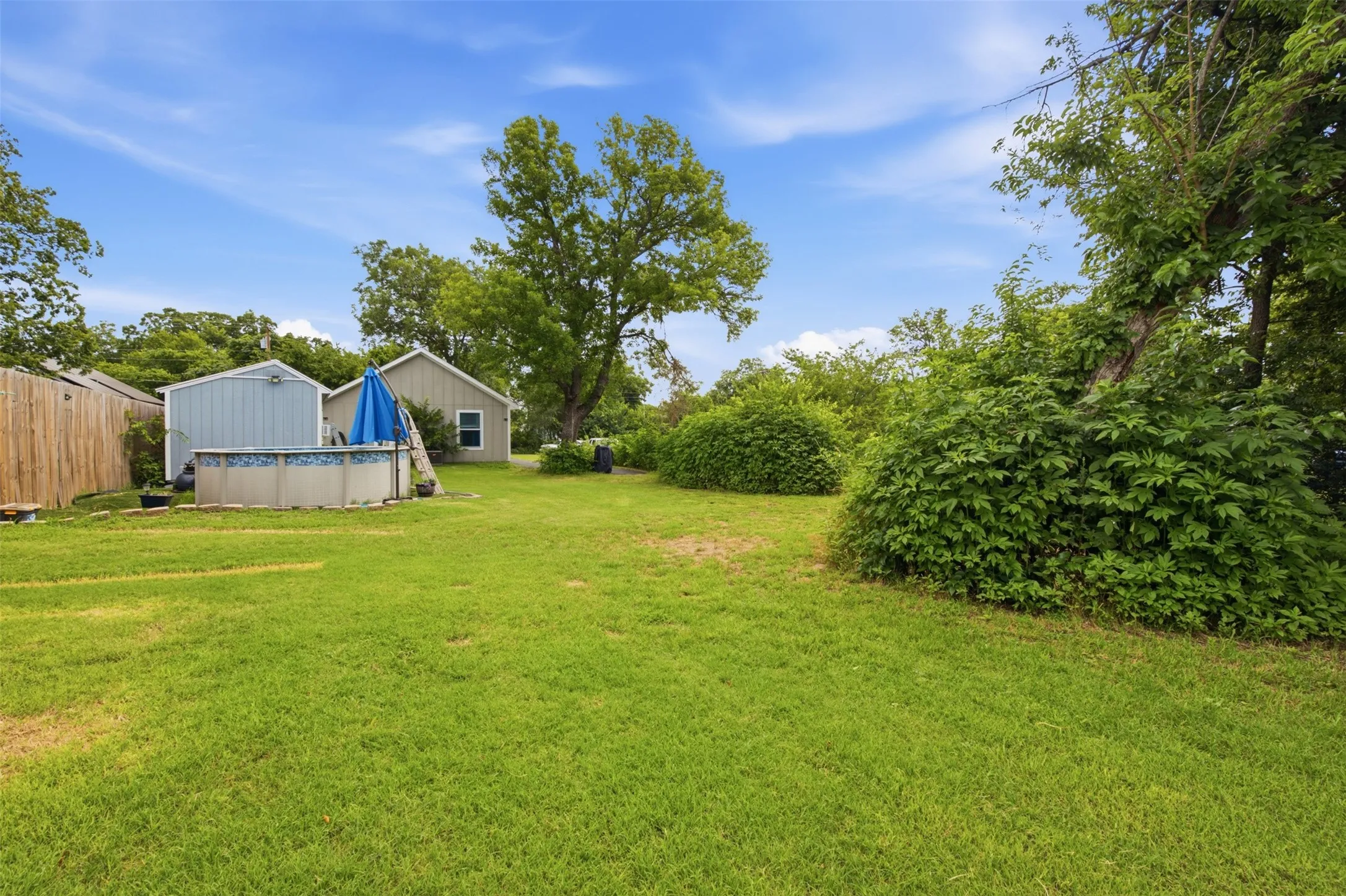 Single Family Residence For Sale in Montague County , 216 E Clay Street, Bowie, Texas 76230, 3 Bedrooms, 2 Bathrooms, Garage spaces, 1,068 Sqft, built in 2021, Price $225,000, mls#21302331, Real Estate Agent in Bowie, Homes For Sale in Montague county, Homes For Sale in Bowie, Realtor in Bowie Texas, Real Estate Brokerage Independent Realty Texas, Luminita Cordes Realtor