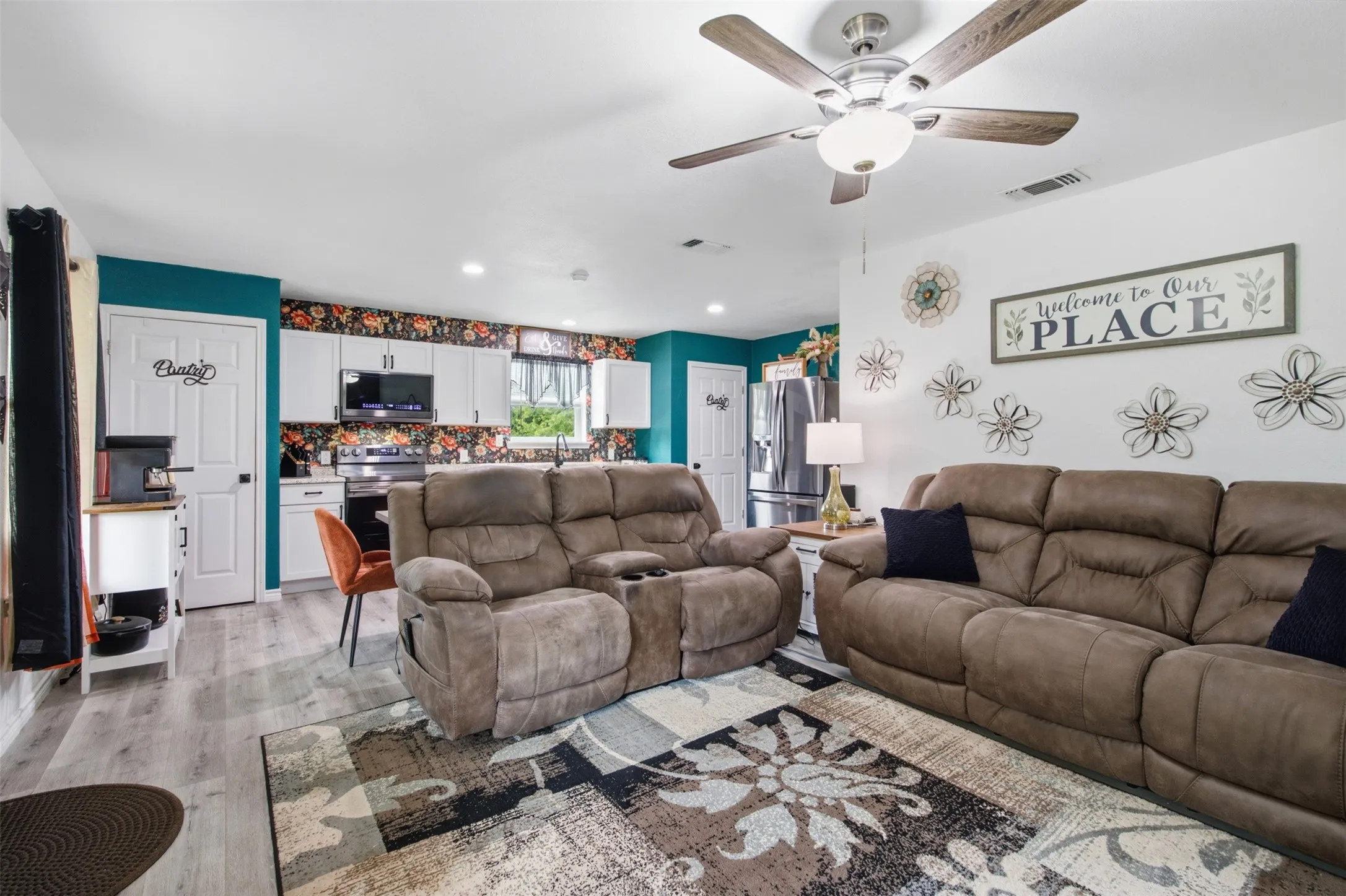 Single Family Residence For Sale in Montague County , 216 E Clay Street, Bowie, Texas 76230, 3 Bedrooms, 2 Bathrooms, Garage spaces, 1,068 Sqft, built in 2021, Price $225,000, mls#21302331, Real Estate Agent in Bowie, Homes For Sale in Montague county, Homes For Sale in Bowie, Realtor in Bowie Texas, Real Estate Brokerage Independent Realty Texas, Luminita Cordes Realtor