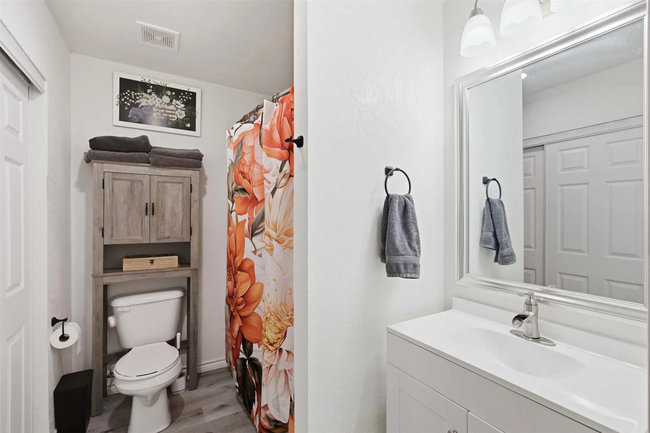 Single Family Residence For Sale in Montague County , 216 E Clay Street, Bowie, Texas 76230, 3 Bedrooms, 2 Bathrooms, Garage spaces, 1,068 Sqft, built in 2021, Price $225,000, mls#21302331, Real Estate Agent in Bowie, Homes For Sale in Montague county, Homes For Sale in Bowie, Realtor in Bowie Texas, Real Estate Brokerage Independent Realty Texas, Luminita Cordes Realtor