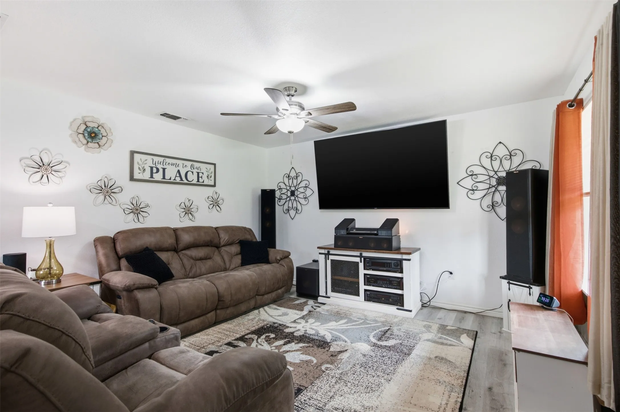 Single Family Residence For Sale in Montague County , 216 E Clay Street, Bowie, Texas 76230, 3 Bedrooms, 2 Bathrooms, Garage spaces, 1,068 Sqft, built in 2021, Price $225,000, mls#21302331, Real Estate Agent in Bowie, Homes For Sale in Montague county, Homes For Sale in Bowie, Realtor in Bowie Texas, Real Estate Brokerage Independent Realty Texas, Luminita Cordes Realtor