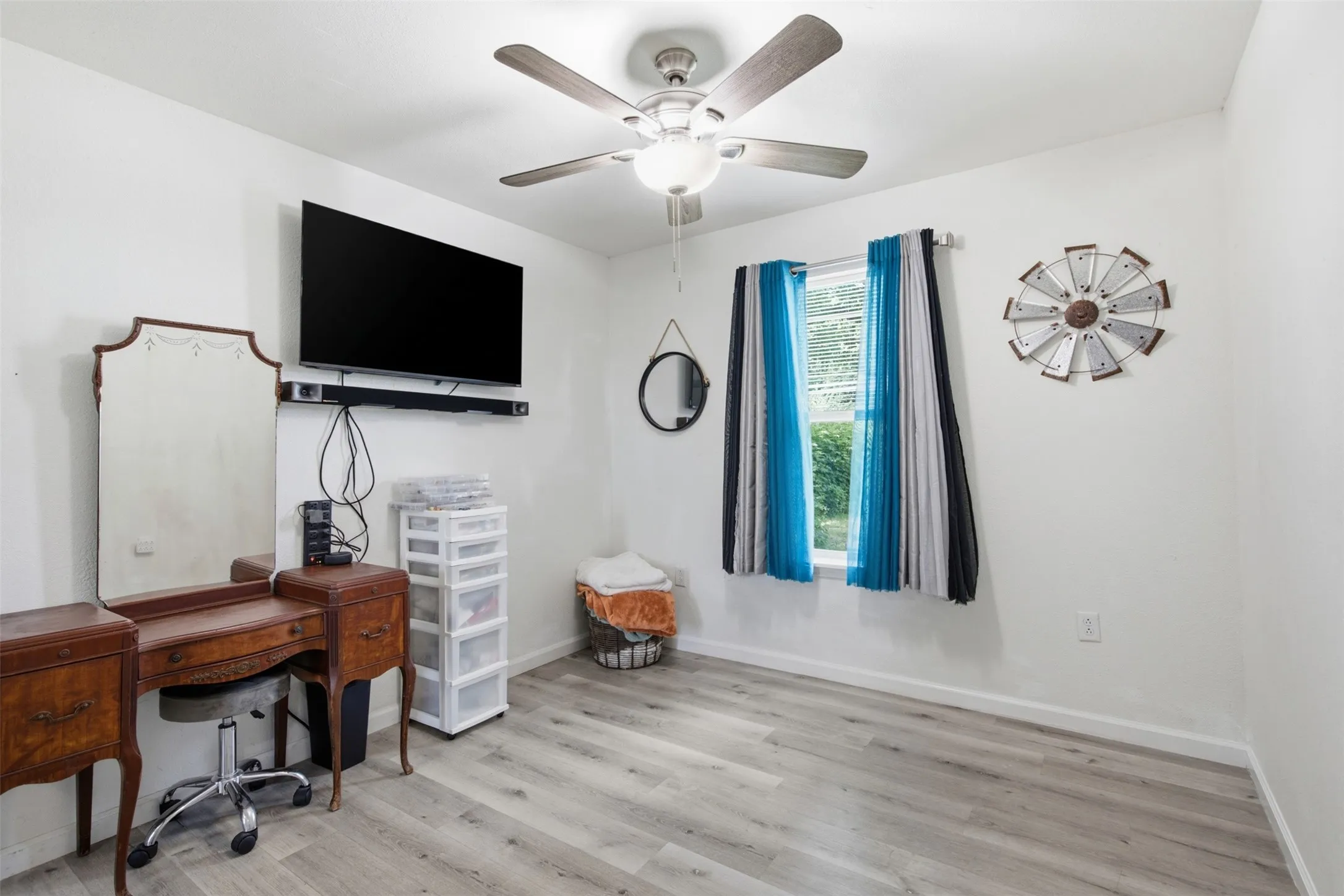 Single Family Residence For Sale in Montague County , 216 E Clay Street, Bowie, Texas 76230, 3 Bedrooms, 2 Bathrooms, Garage spaces, 1,068 Sqft, built in 2021, Price $225,000, mls#21302331, Real Estate Agent in Bowie, Homes For Sale in Montague county, Homes For Sale in Bowie, Realtor in Bowie Texas, Real Estate Brokerage Independent Realty Texas, Luminita Cordes Realtor