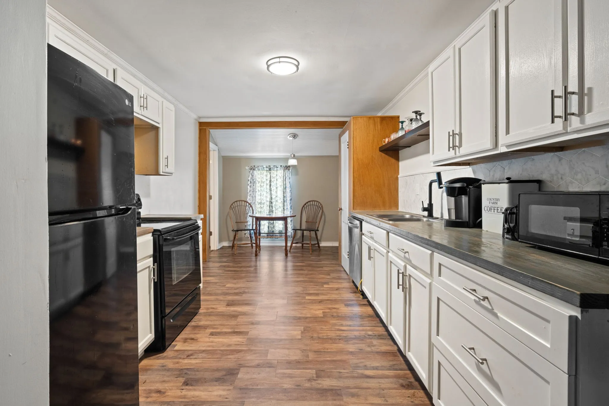 Single Family Residence For Sale in Wood County , 3211 Fm 779, Mineola, Texas 75773, 3 Bedroom, 2 Bathroom, 1 Garage spaces, 1,755 Sqft, built in 1948, mls#21290288, Real Estate Agent in Mineola, Homes For Sale in Wood county, Homes For Sale in Mineola, Realtor in Mineola Texas, Real Estate Brokerage Independent Realty Texas, Luminita Cordes Realtor