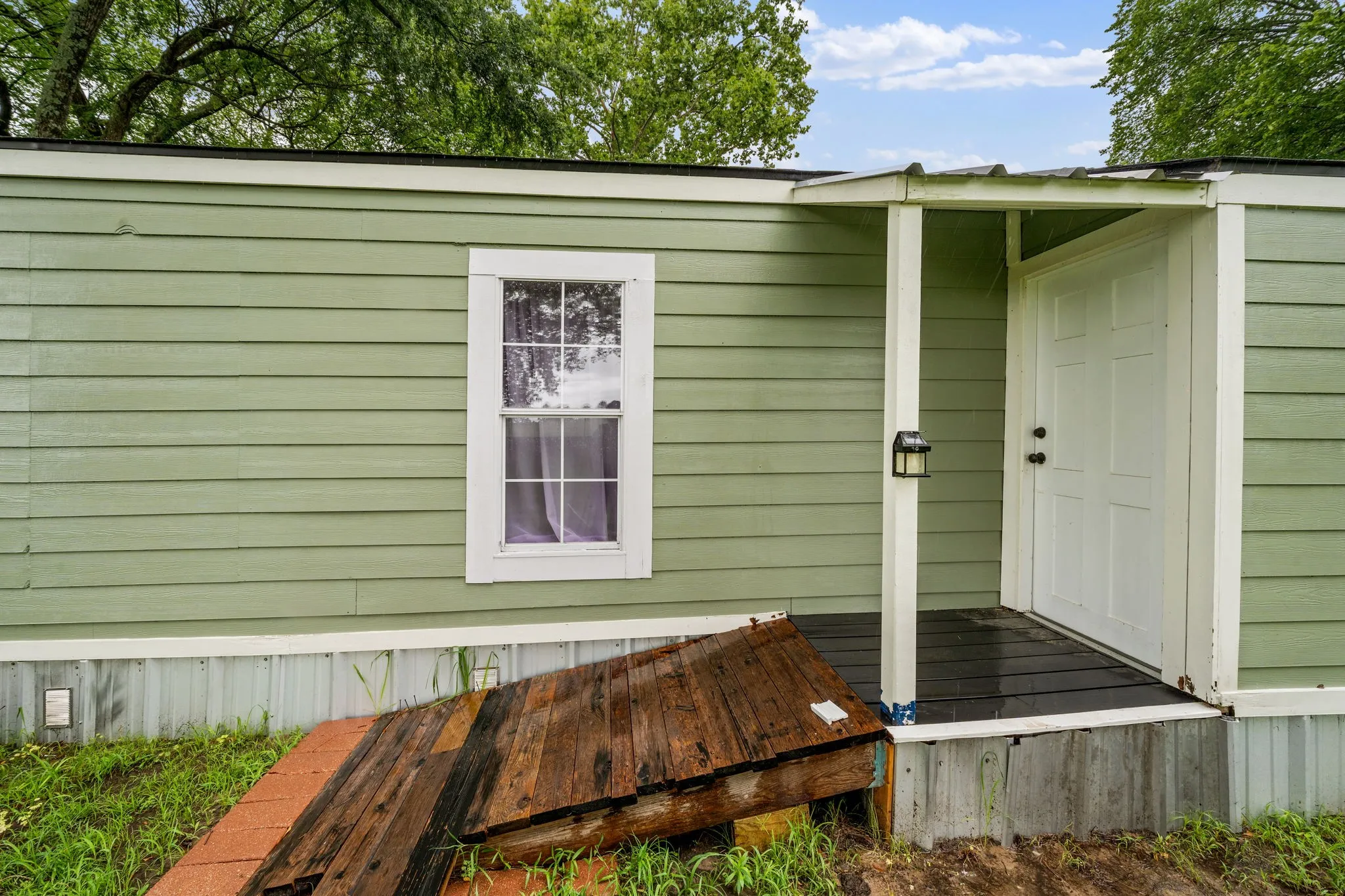 Single Family Residence For Sale in Wood County , 3211 Fm 779, Mineola, Texas 75773, 3 Bedroom, 2 Bathroom, 1 Garage spaces, 1,755 Sqft, built in 1948, mls#21290288, Real Estate Agent in Mineola, Homes For Sale in Wood county, Homes For Sale in Mineola, Realtor in Mineola Texas, Real Estate Brokerage Independent Realty Texas, Luminita Cordes Realtor