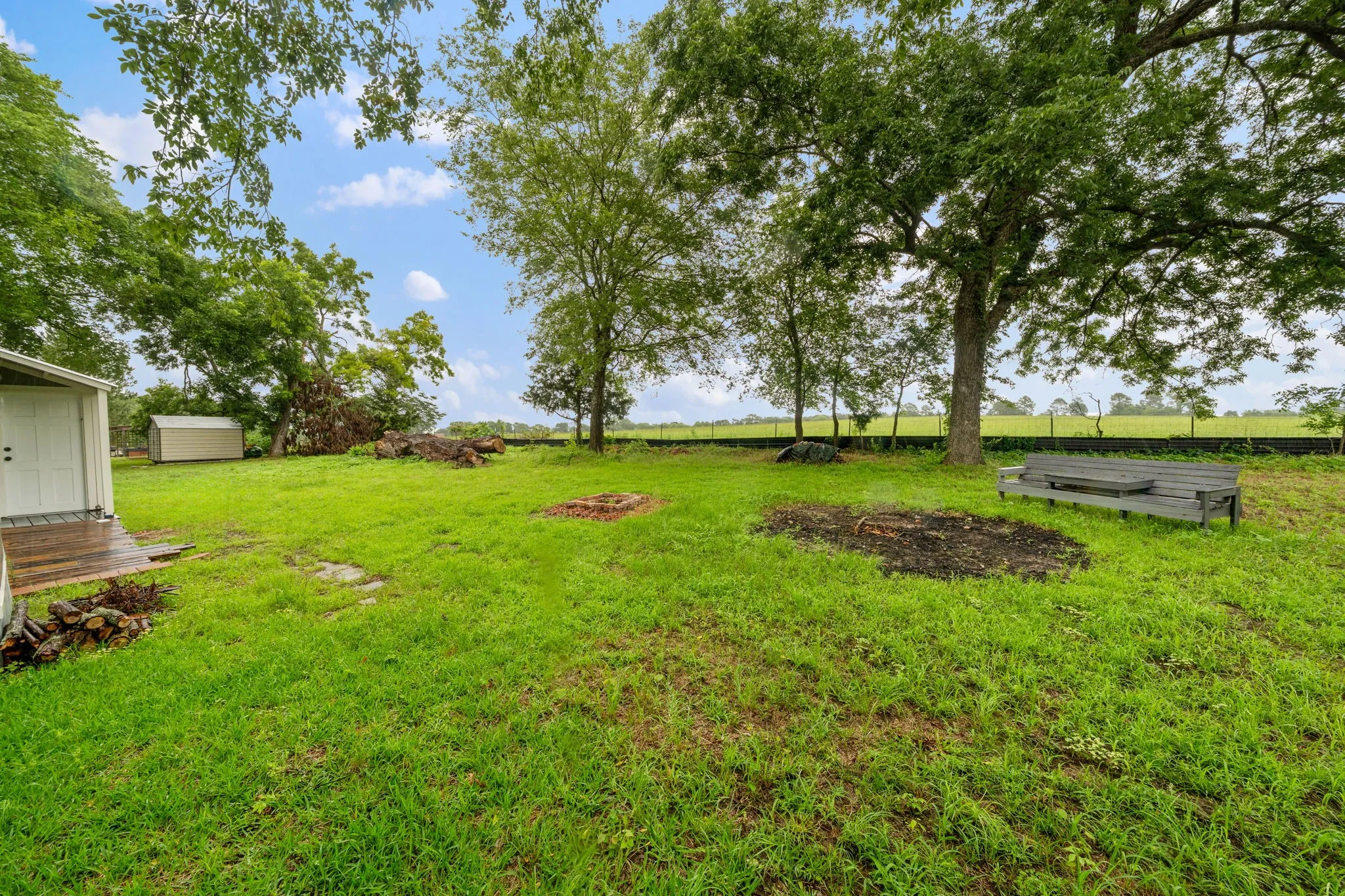 Single Family Residence For Sale in Wood County , 3211 Fm 779, Mineola, Texas 75773, 3 Bedroom, 2 Bathroom, 1 Garage spaces, 1,755 Sqft, built in 1948, mls#21290288, Real Estate Agent in Mineola, Homes For Sale in Wood county, Homes For Sale in Mineola, Realtor in Mineola Texas, Real Estate Brokerage Independent Realty Texas, Luminita Cordes Realtor