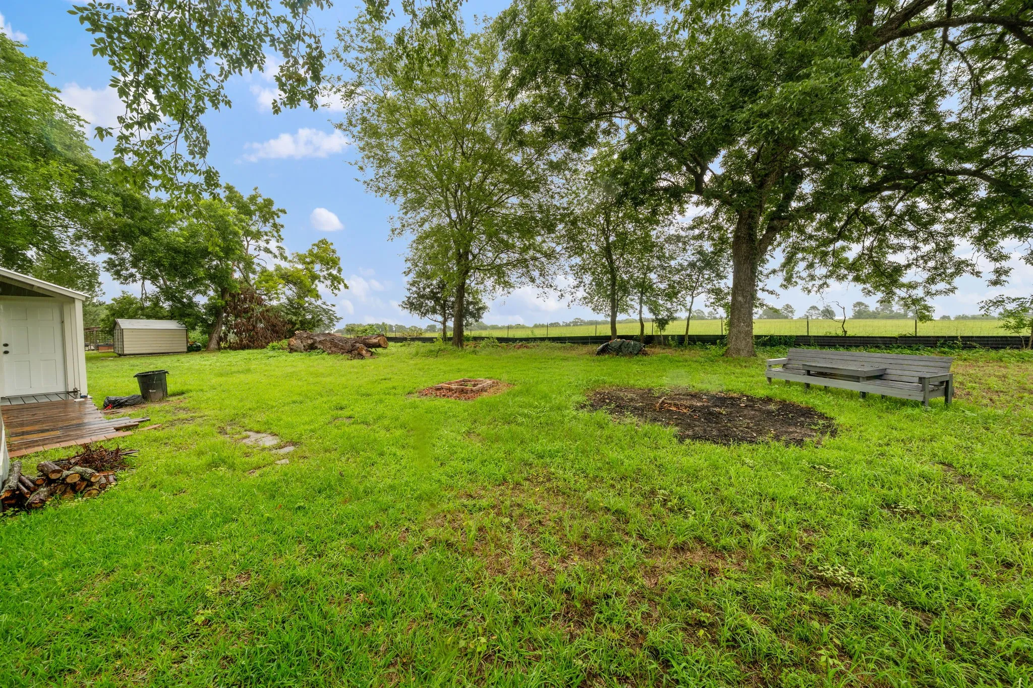 Single Family Residence For Sale in Wood County , 3211 Fm 779, Mineola, Texas 75773, 3 Bedroom, 2 Bathroom, 1 Garage spaces, 1,755 Sqft, built in 1948, mls#21290288, Real Estate Agent in Mineola, Homes For Sale in Wood county, Homes For Sale in Mineola, Realtor in Mineola Texas, Real Estate Brokerage Independent Realty Texas, Luminita Cordes Realtor