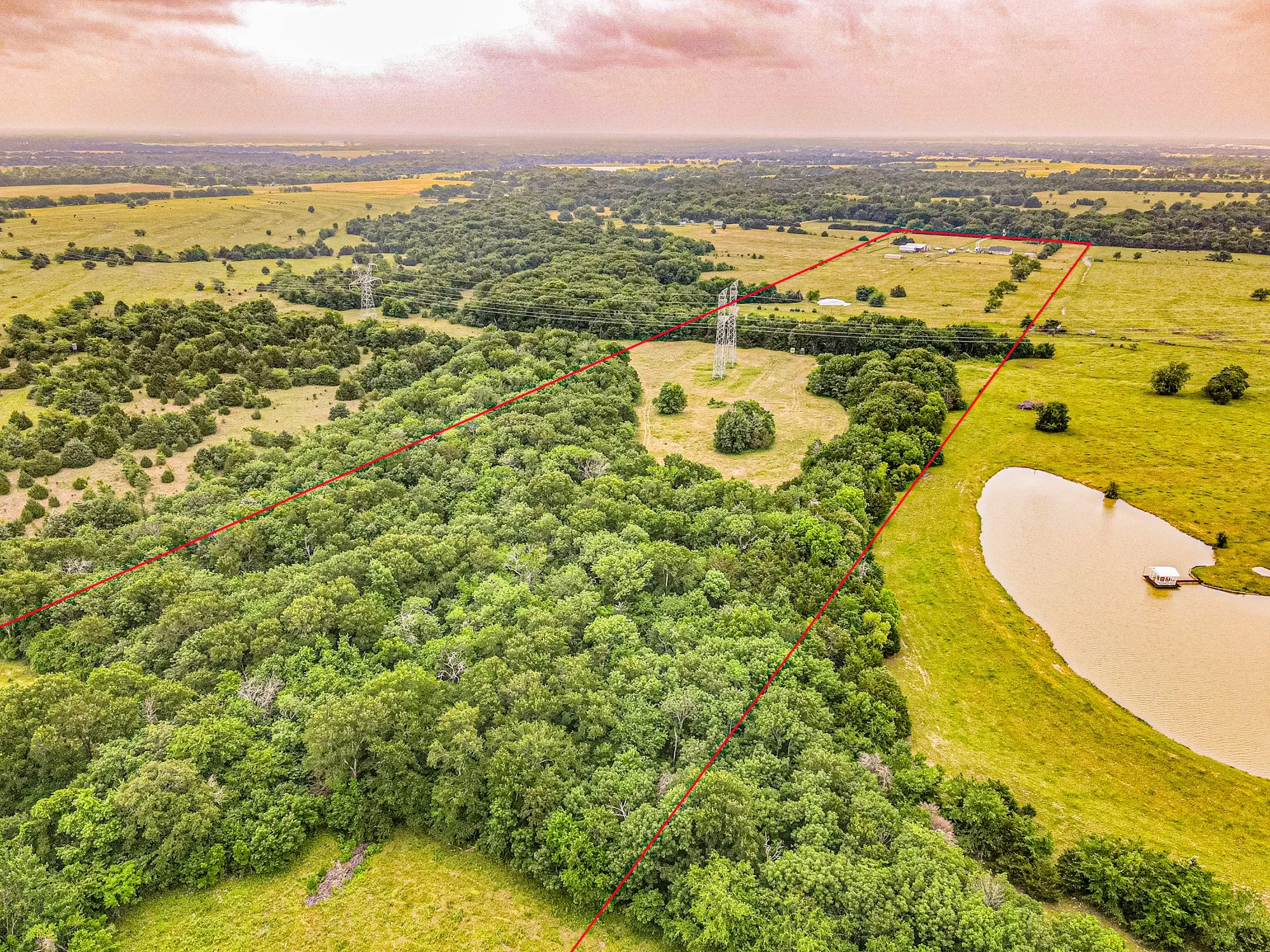 Single Family Residence For Sale in Hunt County , 5538 County Road 3214, Lone Oak, Texas 75453, 3 Bedroom, 2 Bathroom, Garage spaces, 1,478 Sqft, built in 2004, mls#21301749, Real Estate Agent in Lone Oak, Homes For Sale in Hunt county, Homes For Sale in Lone Oak, Realtor in Lone Oak Texas, Real Estate Brokerage Independent Realty Texas, Luminita Cordes Realtor