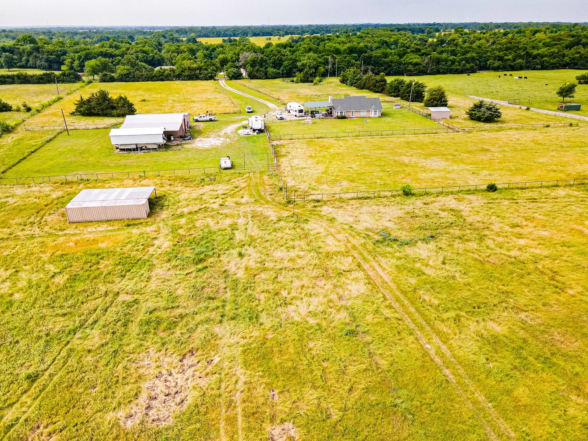 Single Family Residence For Sale in Hunt County , 5538 County Road 3214, Lone Oak, Texas 75453, 3 Bedroom, 2 Bathroom, Garage spaces, 1,478 Sqft, built in 2004, mls#21301749, Real Estate Agent in Lone Oak, Homes For Sale in Hunt county, Homes For Sale in Lone Oak, Realtor in Lone Oak Texas, Real Estate Brokerage Independent Realty Texas, Luminita Cordes Realtor