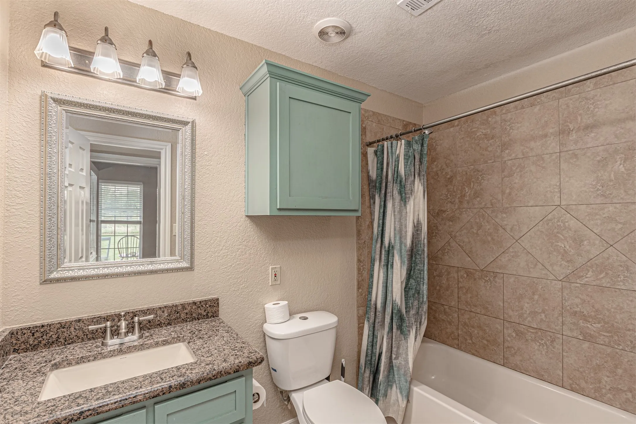 Single Family Residence For Sale in Hunt County , 5538 County Road 3214, Lone Oak, Texas 75453, 3 Bedroom, 2 Bathroom, Garage spaces, 1,478 Sqft, built in 2004, mls#21301749, Real Estate Agent in Lone Oak, Homes For Sale in Hunt county, Homes For Sale in Lone Oak, Realtor in Lone Oak Texas, Real Estate Brokerage Independent Realty Texas, Luminita Cordes Realtor