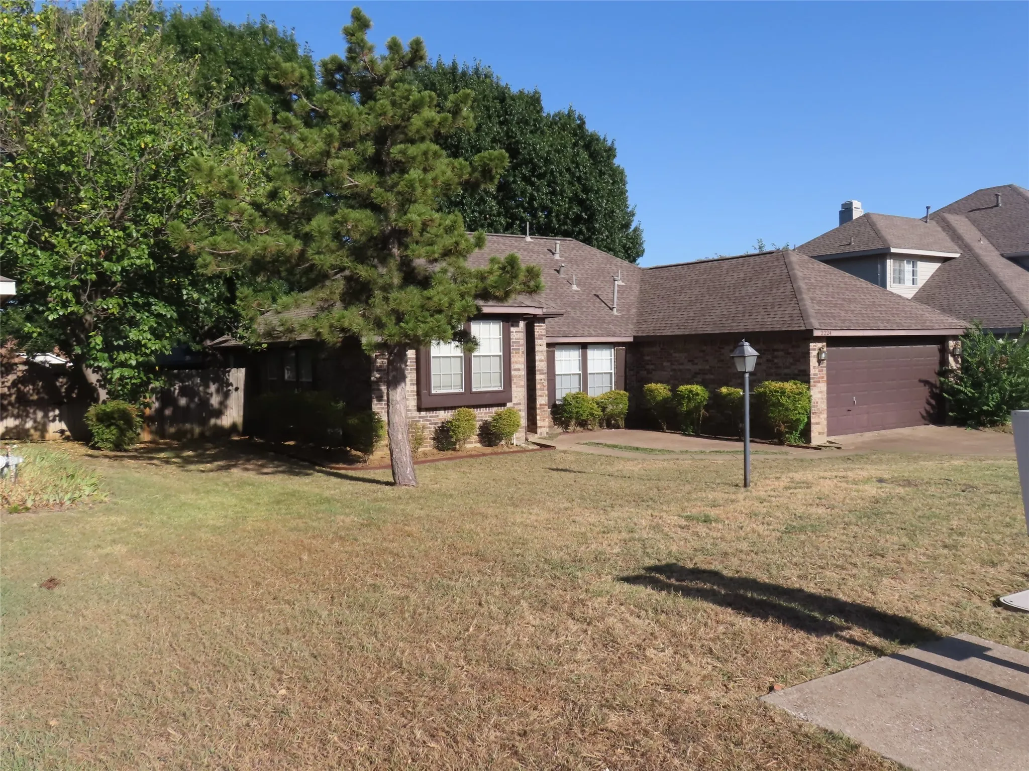 Single Family Residence For Sale in Denton County , 2224 Westview Trail, Denton, Texas 76207, 3 Bedroom, 2 Bathroom, 2 Garage spaces, 1,356 Sqft, built in 1988, mls#21300261, Real Estate Agent in Denton, Homes For Sale in Denton county, Homes For Sale in Denton, Realtor in Denton Texas, Real Estate Brokerage Independent Realty Texas, Luminita Cordes Realtor