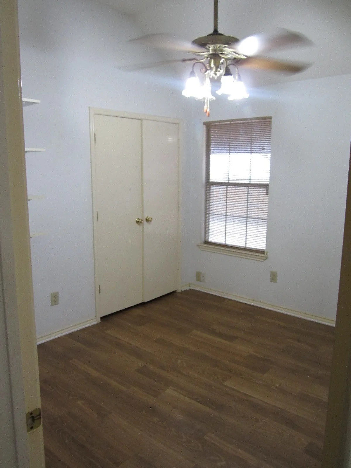 Single Family Residence For Sale in Denton County , 2224 Westview Trail, Denton, Texas 76207, 3 Bedroom, 2 Bathroom, 2 Garage spaces, 1,356 Sqft, built in 1988, mls#21300261, Real Estate Agent in Denton, Homes For Sale in Denton county, Homes For Sale in Denton, Realtor in Denton Texas, Real Estate Brokerage Independent Realty Texas, Luminita Cordes Realtor