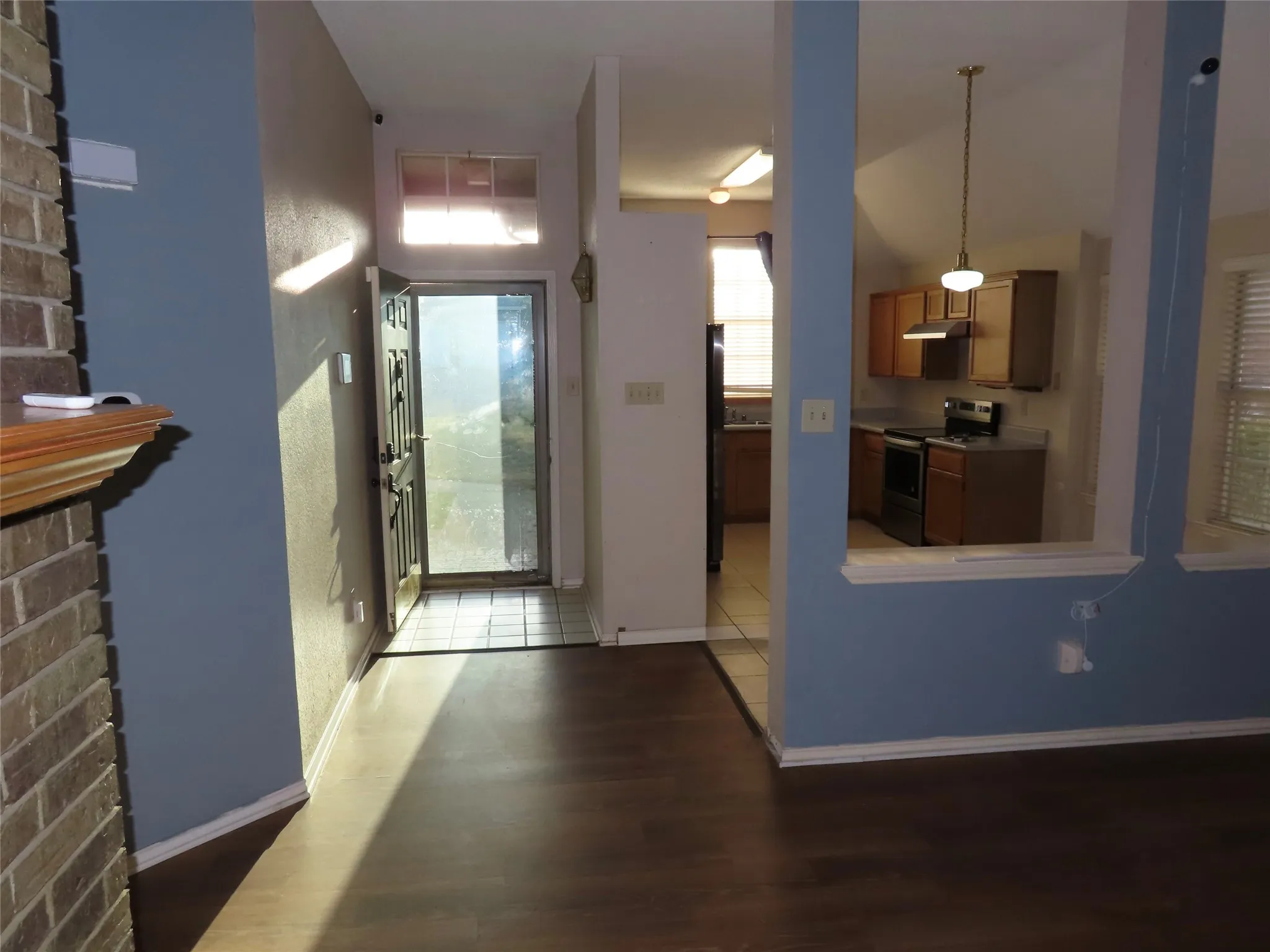 Single Family Residence For Sale in Denton County , 2224 Westview Trail, Denton, Texas 76207, 3 Bedroom, 2 Bathroom, 2 Garage spaces, 1,356 Sqft, built in 1988, mls#21300261, Real Estate Agent in Denton, Homes For Sale in Denton county, Homes For Sale in Denton, Realtor in Denton Texas, Real Estate Brokerage Independent Realty Texas, Luminita Cordes Realtor