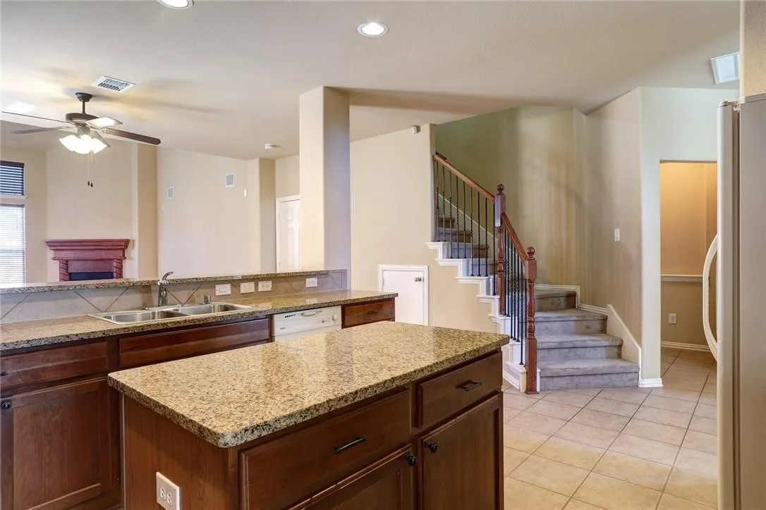 Single Family Residence For Rent in Denton County , 13393 Mondovi Drive, Frisco, Texas 75033, 4 Bedroom, 4 Bathroom, 2 Garage spaces, 3,489 Sqft, built in 2006, mls#21302394, Real Estate Agent in Frisco, Homes For Rent in Denton county, Homes For Rent in Frisco, Realtor in Frisco Texas, Real Estate Brokerage Independent Realty Texas, Luminita Cordes Realtor