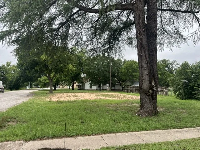 Unimproved Land For Sale in Hamilton County , 303 W First st Street, Hico, Texas 76457, 0, 0, Garage spaces, 0 Sqft, built in 0, Price $295,000, mls#21302221, Real Estate Agent in Hico, Homes For Sale in Hamilton county, Homes For Sale in Hico, Realtor in Hico Texas, Real Estate Brokerage Independent Realty Texas, Luminita Cordes Realtor
