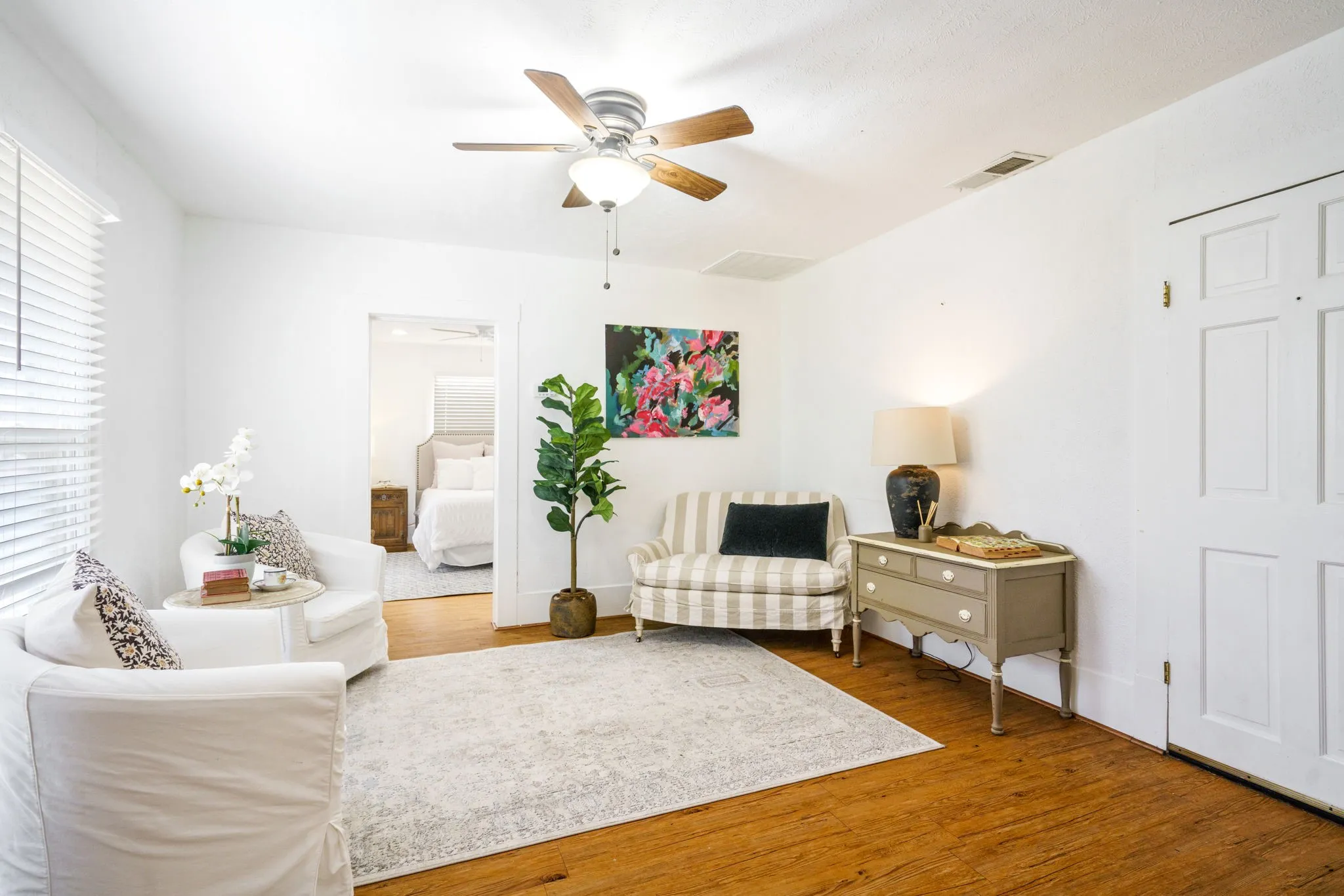 Apartment For Sale in Collin County , 303 N Waddill A, B, C Street, Mc Kinney, Texas 75069, 8 Bedroom, 8 Bathroom, 5 Garage spaces, 5,960 Sqft, built in 1953, mls#21300855, Real Estate Agent in Mc Kinney, Homes For Sale in Collin county, Homes For Sale in Mc Kinney, Realtor in Mc Kinney Texas, Real Estate Brokerage Independent Realty Texas, Luminita Cordes Realtor