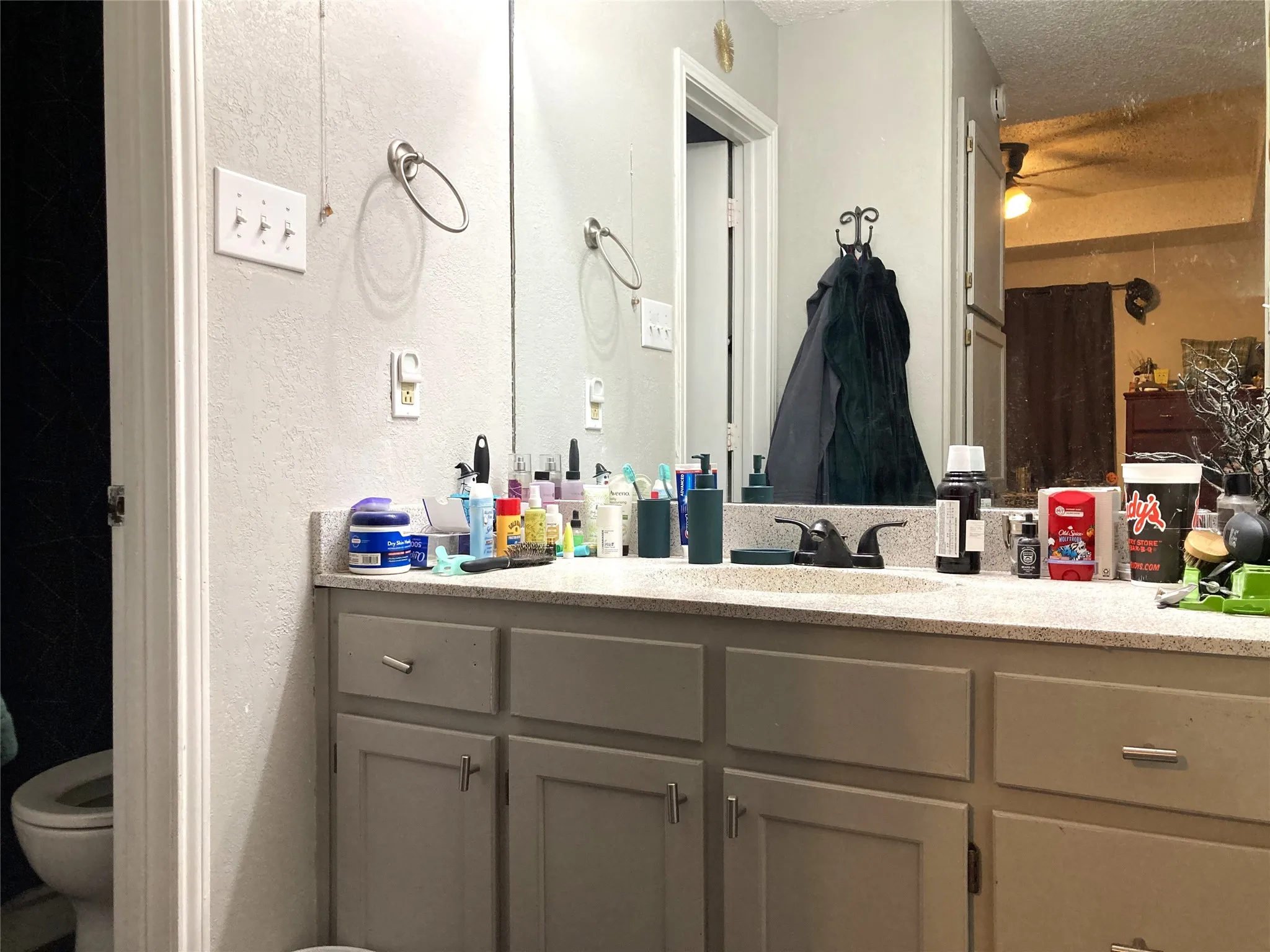 Primary Bath of 1005 Mitchell Ln