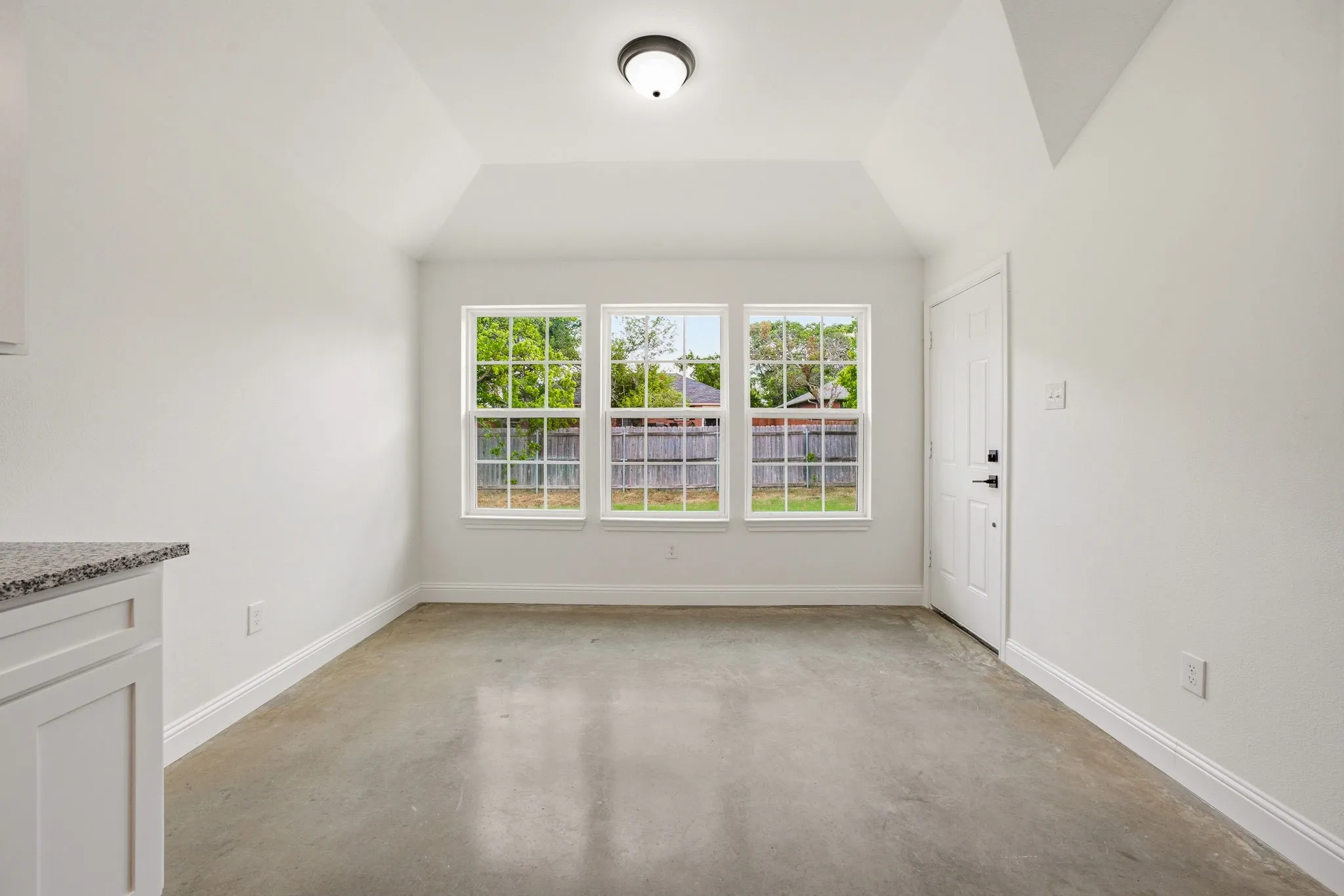 Single Family Residence For Sale in Parker County , 317 Ridgeway, Weatherford, Texas 76086, 3 Bedroom, 2 Bathroom, 2 Garage spaces, 1,450 Sqft, built in 2024, mls#21302148, Real Estate Agent in Weatherford, Homes For Sale in Parker county, Homes For Sale in Weatherford, Realtor in Weatherford Texas, Real Estate Brokerage Independent Realty Texas, Luminita Cordes Realtor